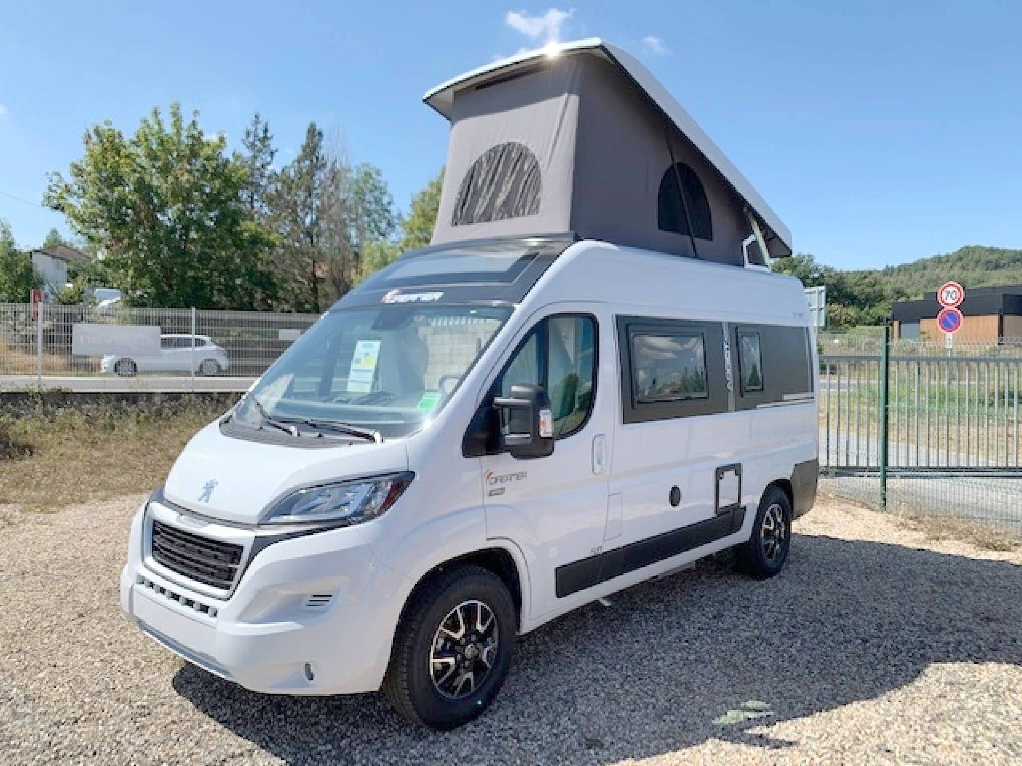 Voorkant 3/4 Peugeot Peugeot Boxer - Yescapa