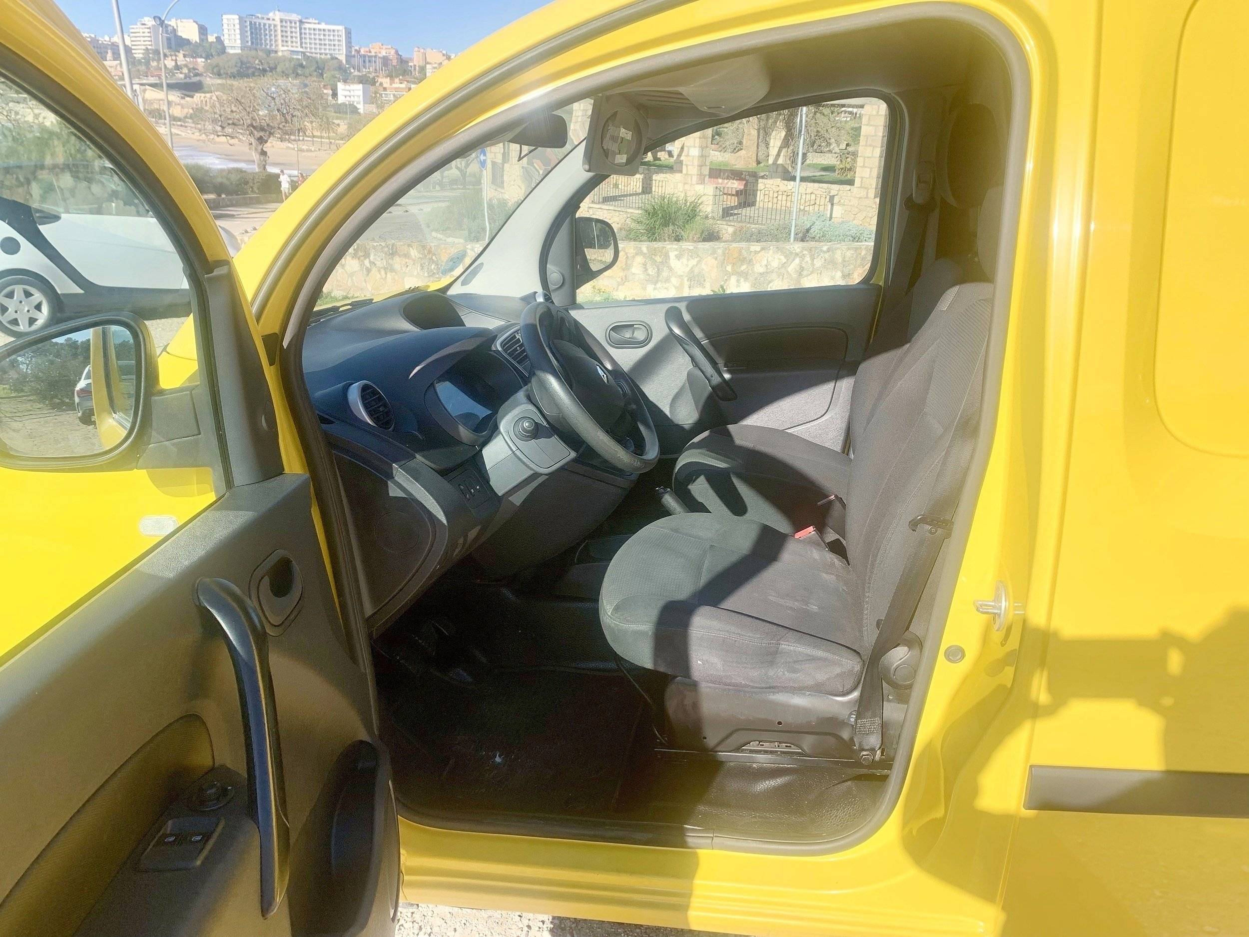 Couchages Renault Kangoo Maxi - Yescapa