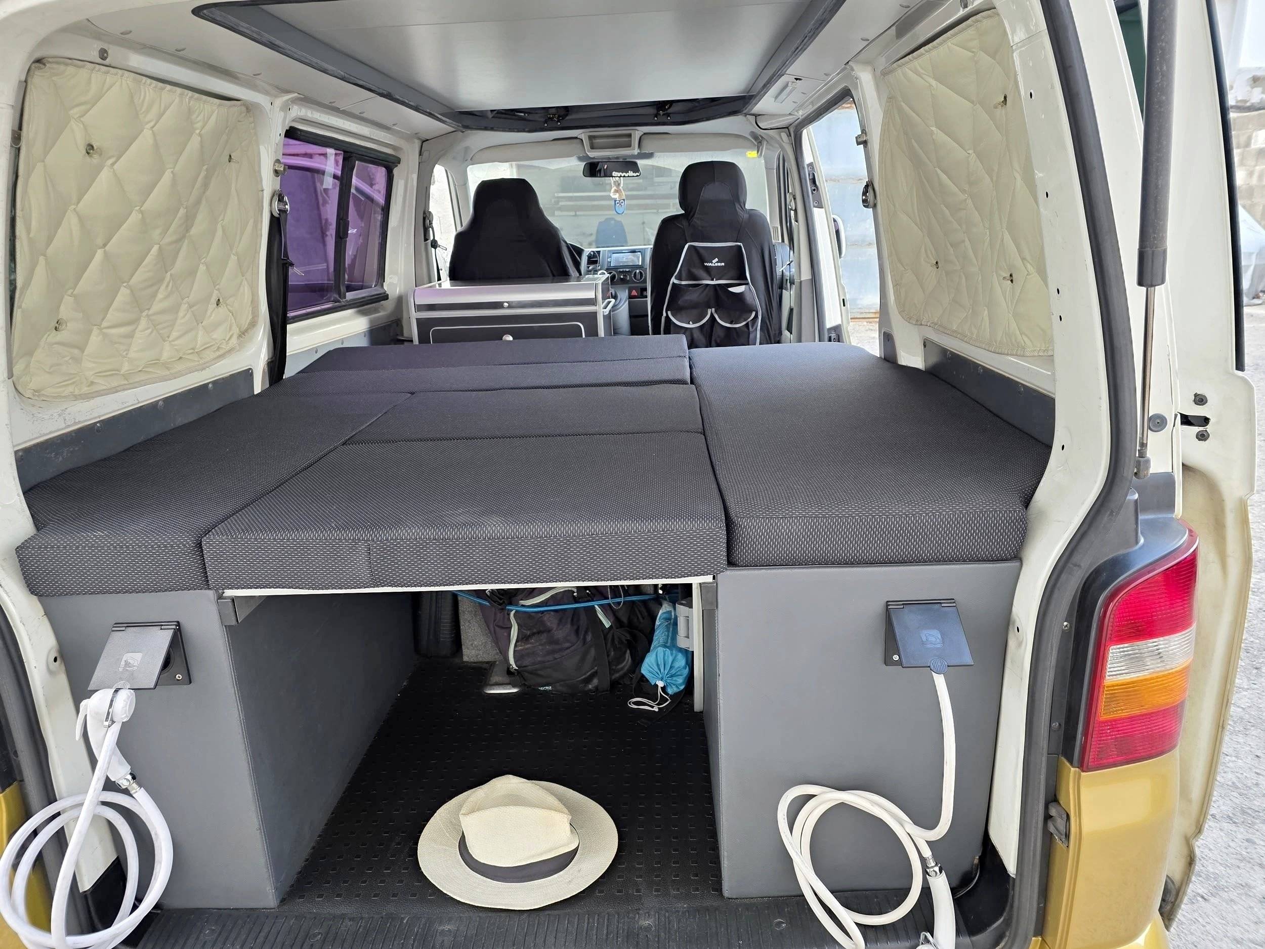 Slaapplaatsen Volkswagen 2,0 l 140 ch - Yescapa