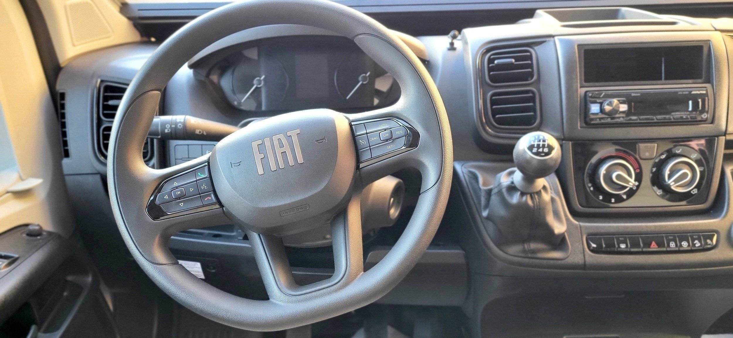 Coin cuisine Fiat Fiat Ducato, 2.3 l 140 Multijet, Euro 6d-Temp - Yescapa