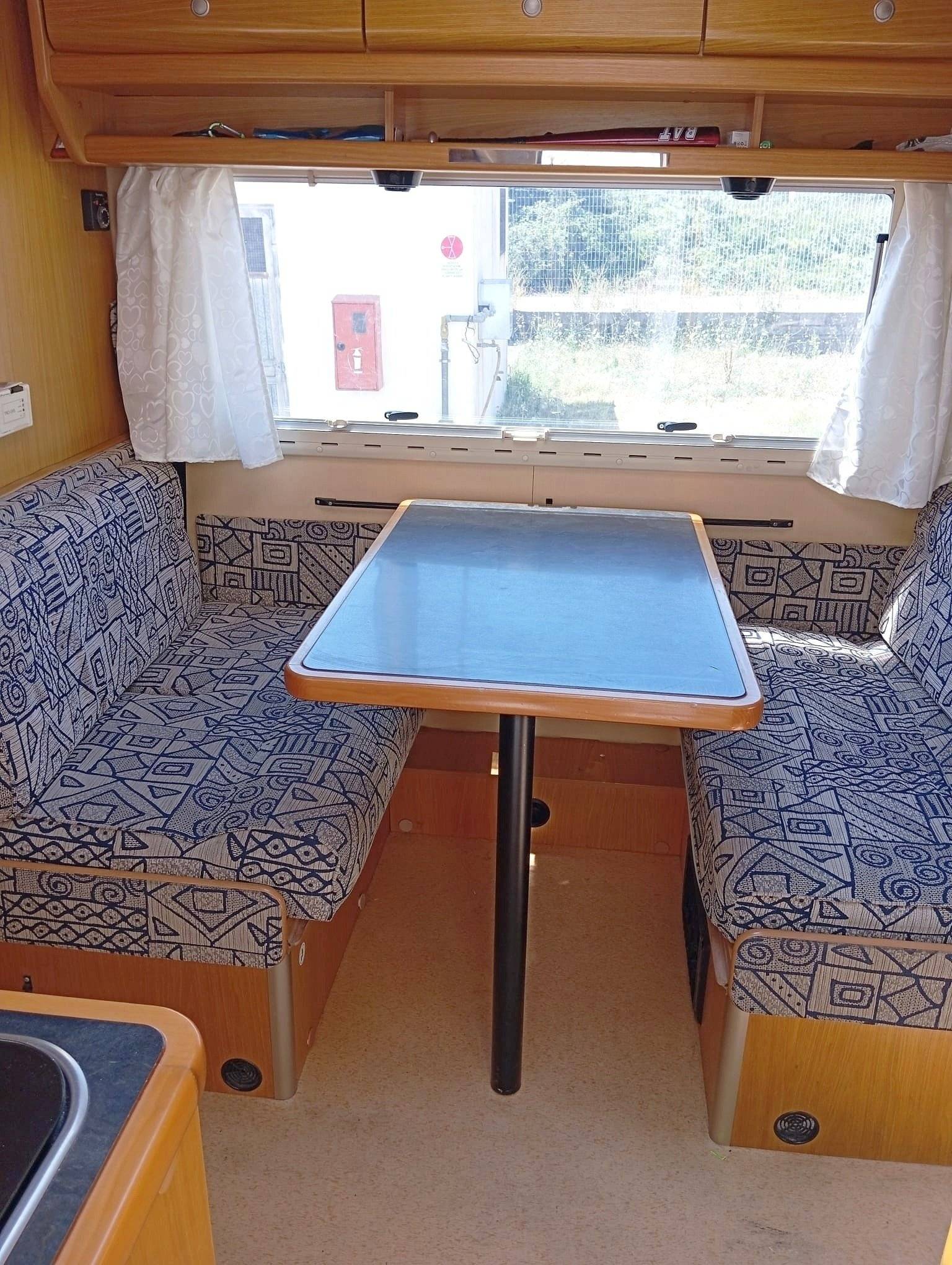 Coin repas Fiat Ducato 2.8 130 cv - Yescapa