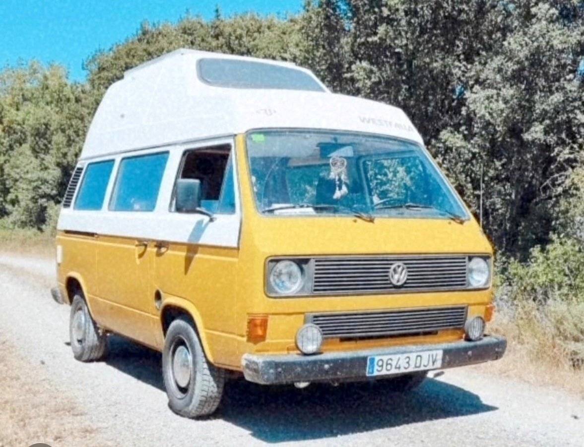 Vue avant de 3/4 Volkswagen T3 - Yescapa