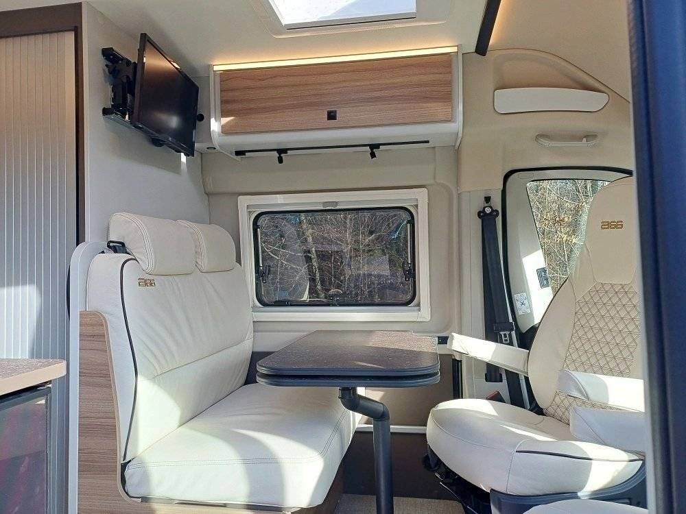 Menjador Fiat Ducato 2,2 140cv - Yescapa