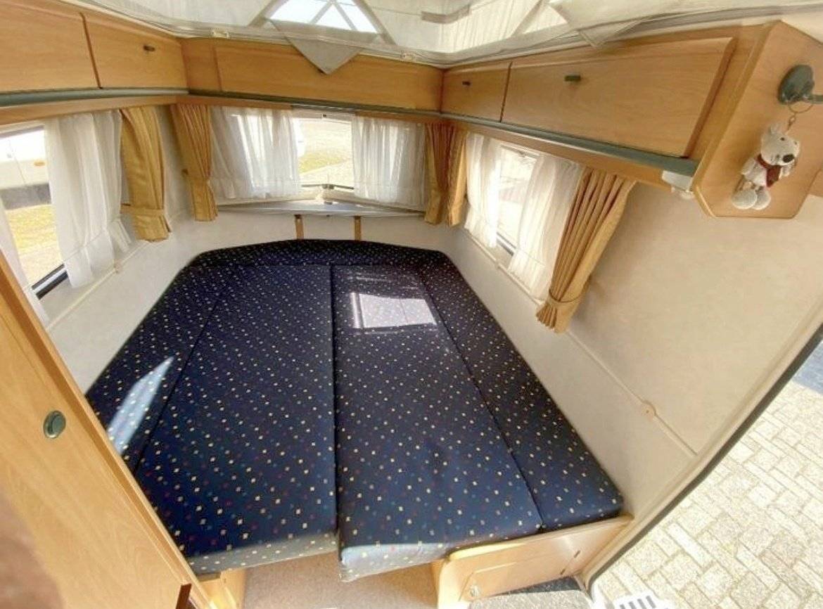 Berth Volkswagen - Yescapa