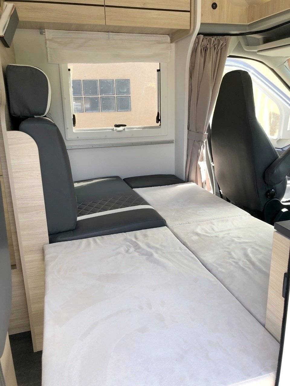 Challenger ford transit