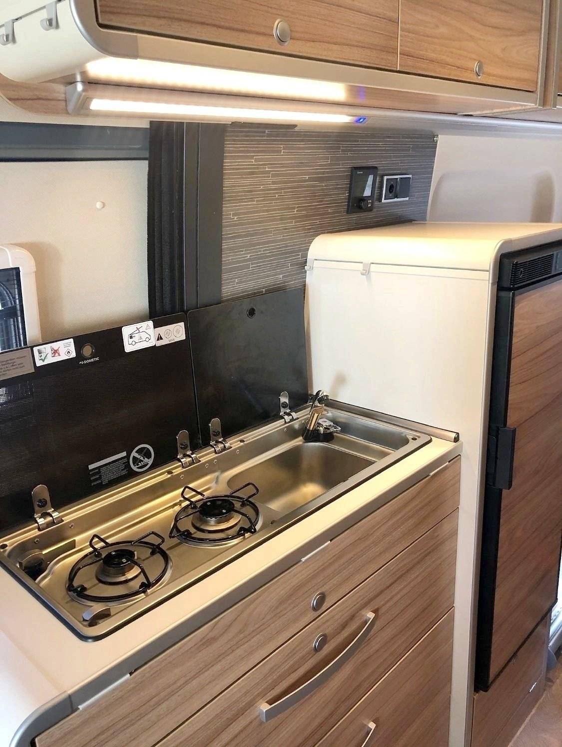 Kitchen Mercedes Sprinter 2,2 l 163 ch - Yescapa