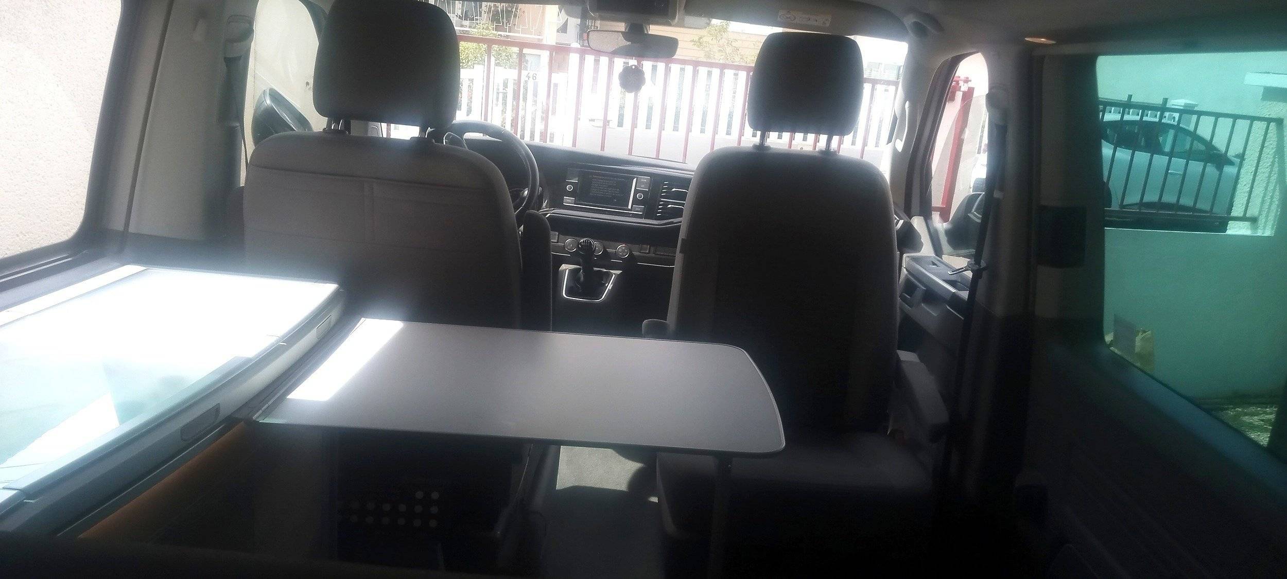 Dining Area Volkswagen T6 2 l TDI 150 ch - Yescapa
