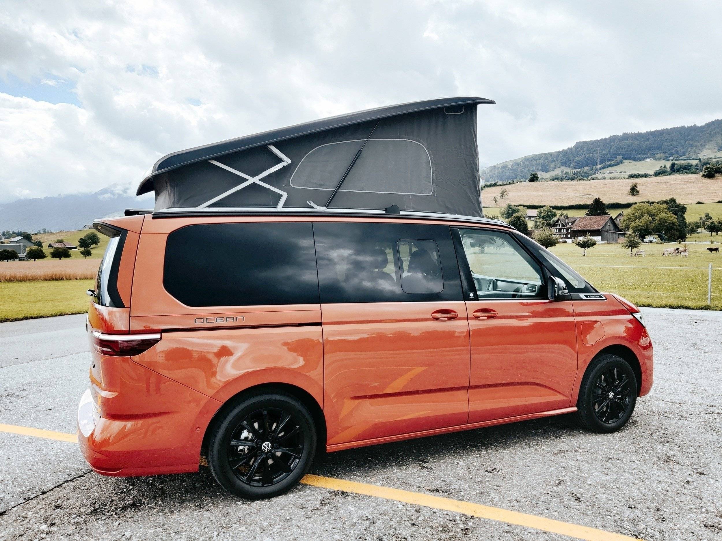 Volkswagen T7 New California Ocean PHEV 4M