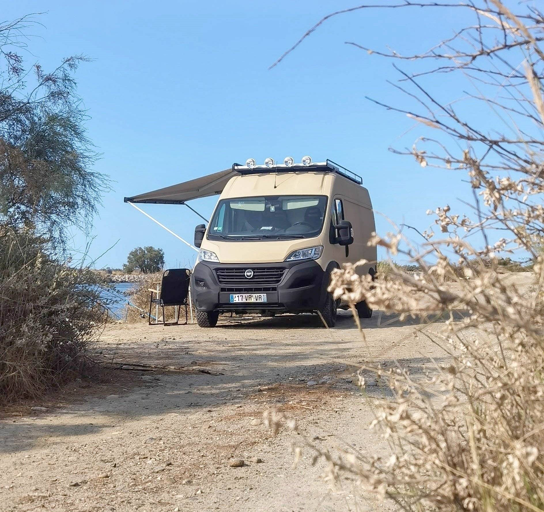 Vista de 3/4 Fiat 2,0 l 115 ch - Yescapa