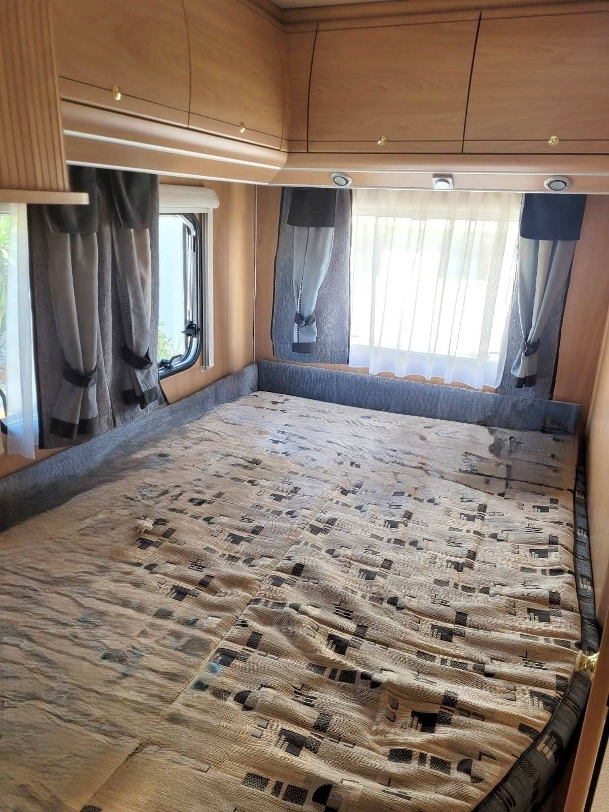 Schlafplätze Fiat Ducato 2,8 - Yescapa