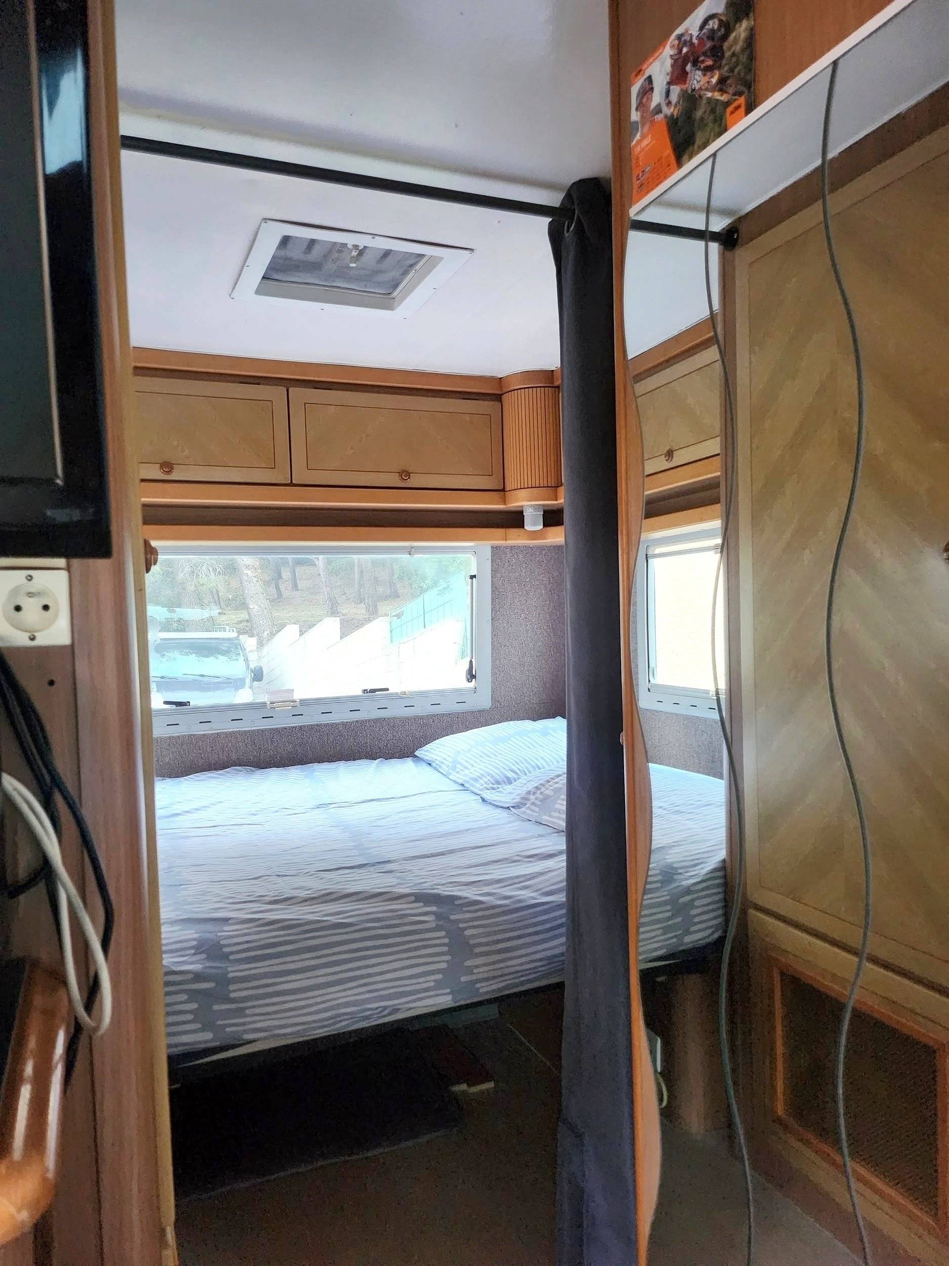 Berth Fiat Ducato 2.0 l 115 ch - Yescapa
