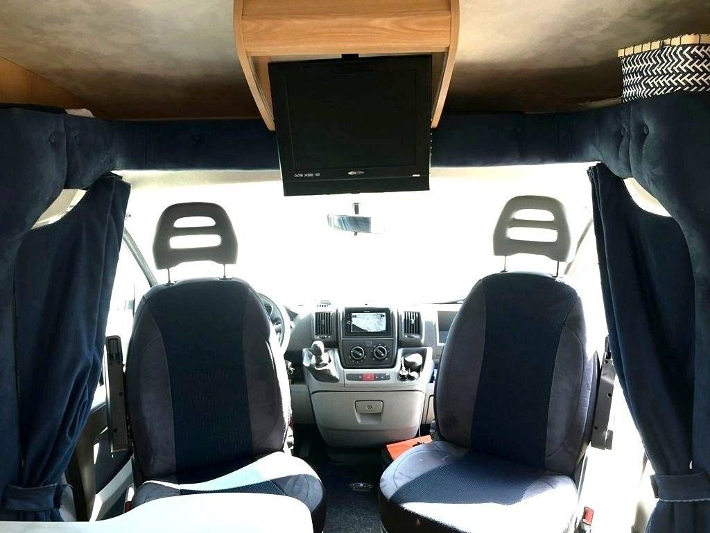Schlafplätze Fiat Fiat Ducato 2.2 Multijet 100PS - Yescapa