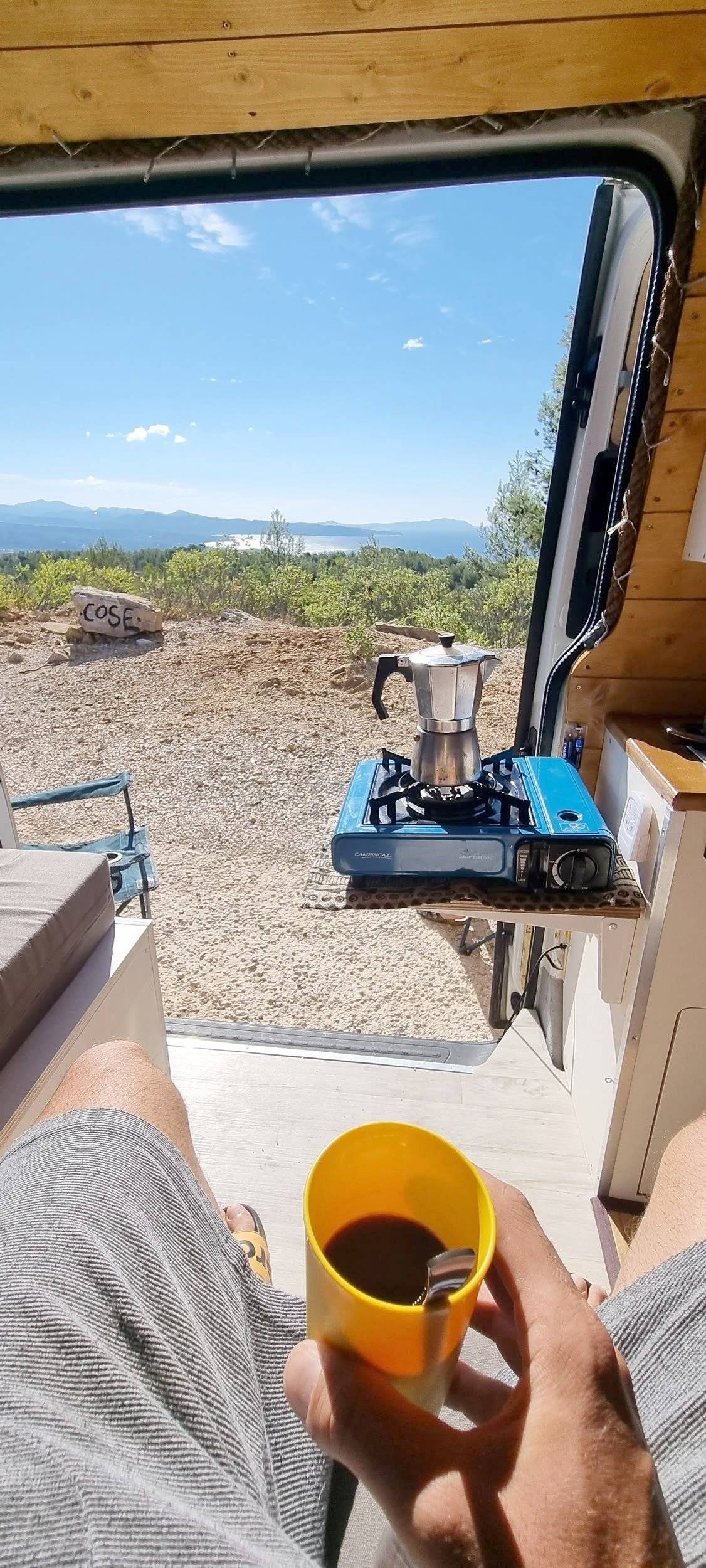 mobilier nomad 2,0 l 140 ch