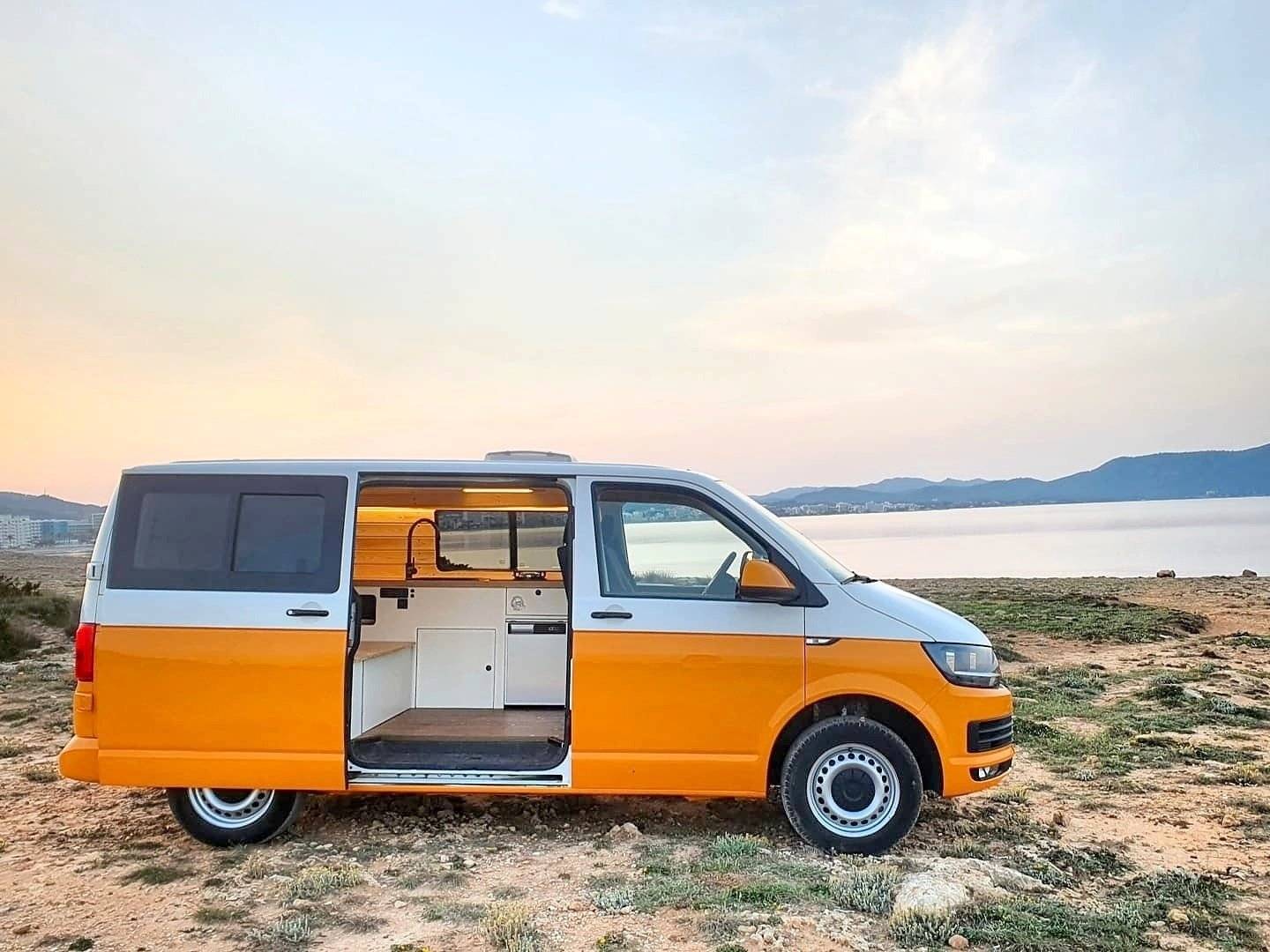 Caracol and friends Woody