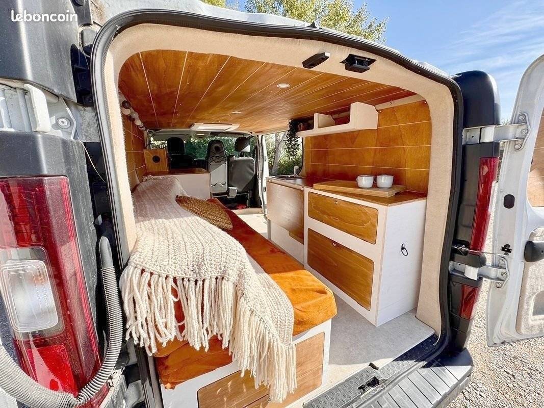 ventoux van RENAULT TRAFIC III Grand Confort