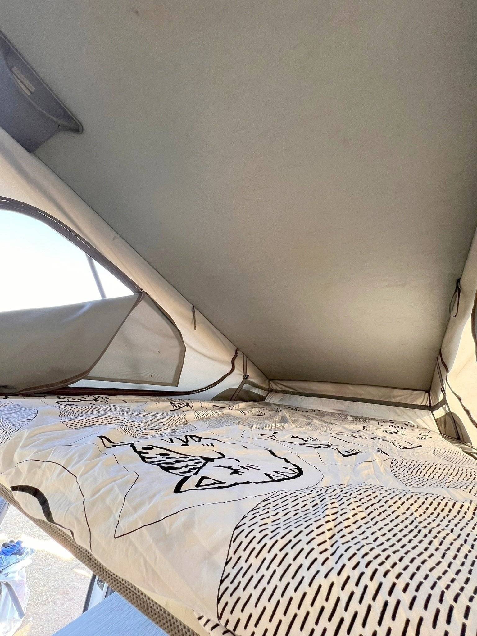 Berth Volkswagen T5 2,0 l 140 ch - Yescapa