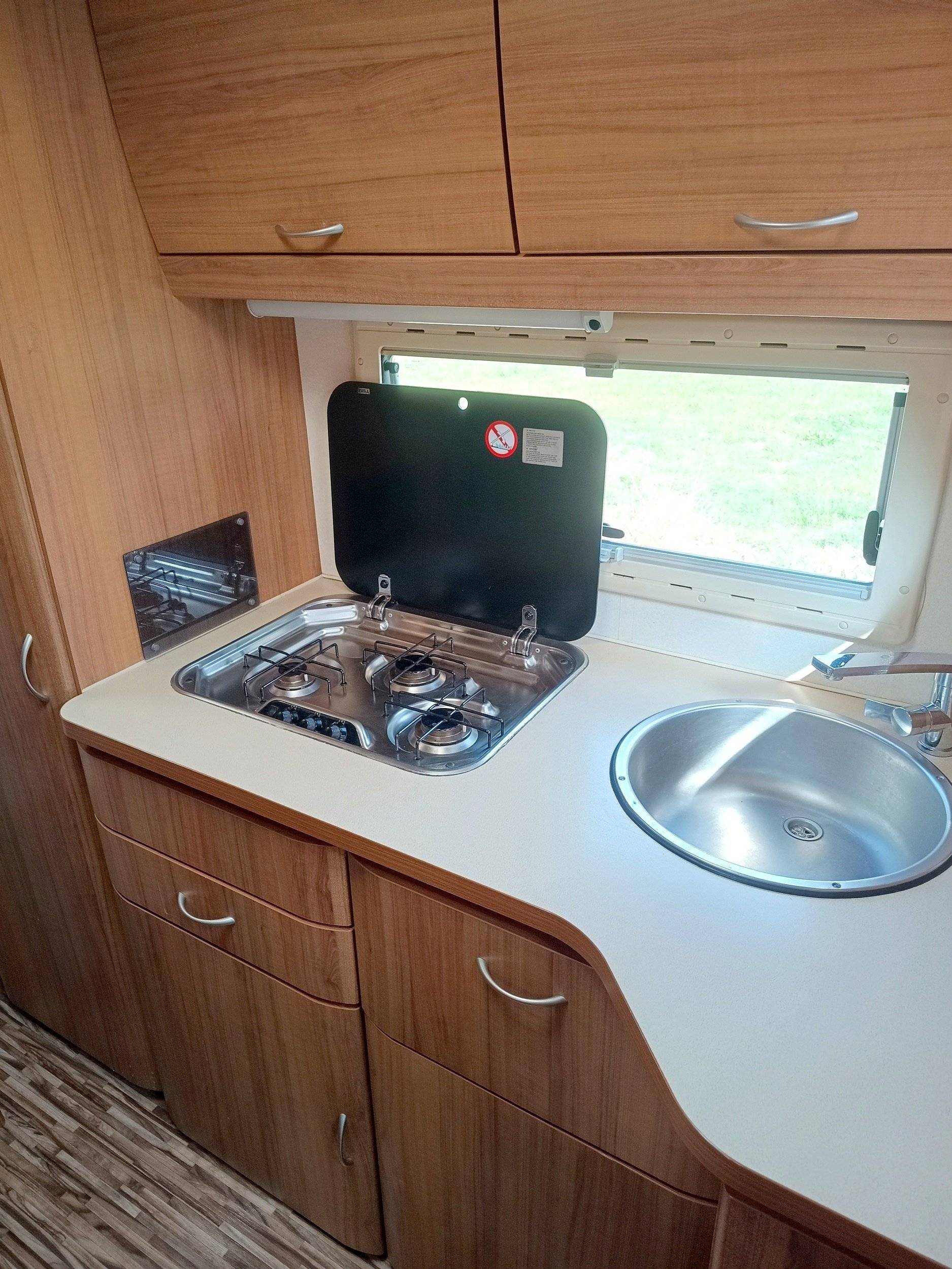 EURA MOBIL  PA 685 Vb