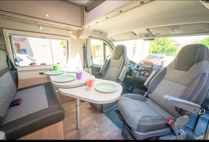 Dinette Fiat Fiat ducato - Yescapa