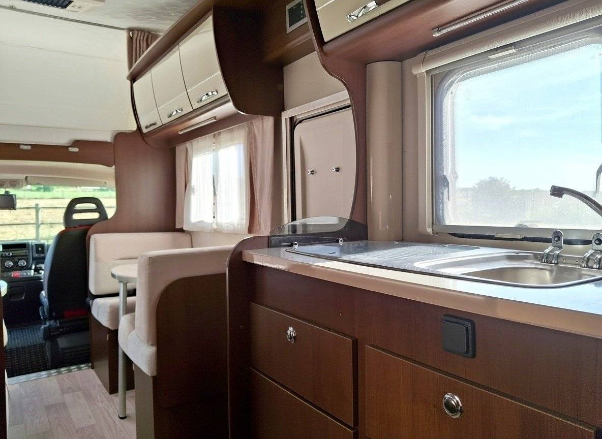 caravans international Elliot 40 