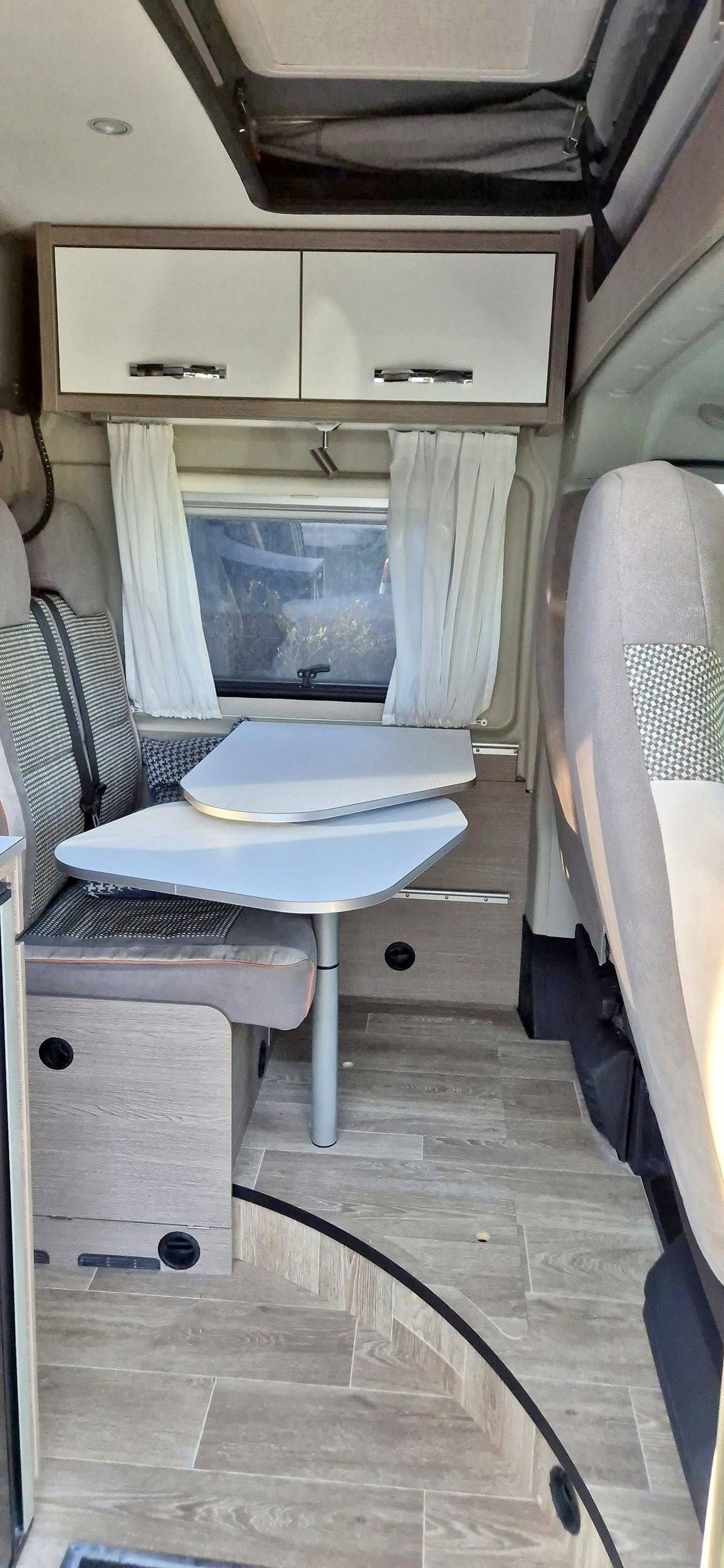 Eethoek Citroën 2.2L 140CV - Yescapa