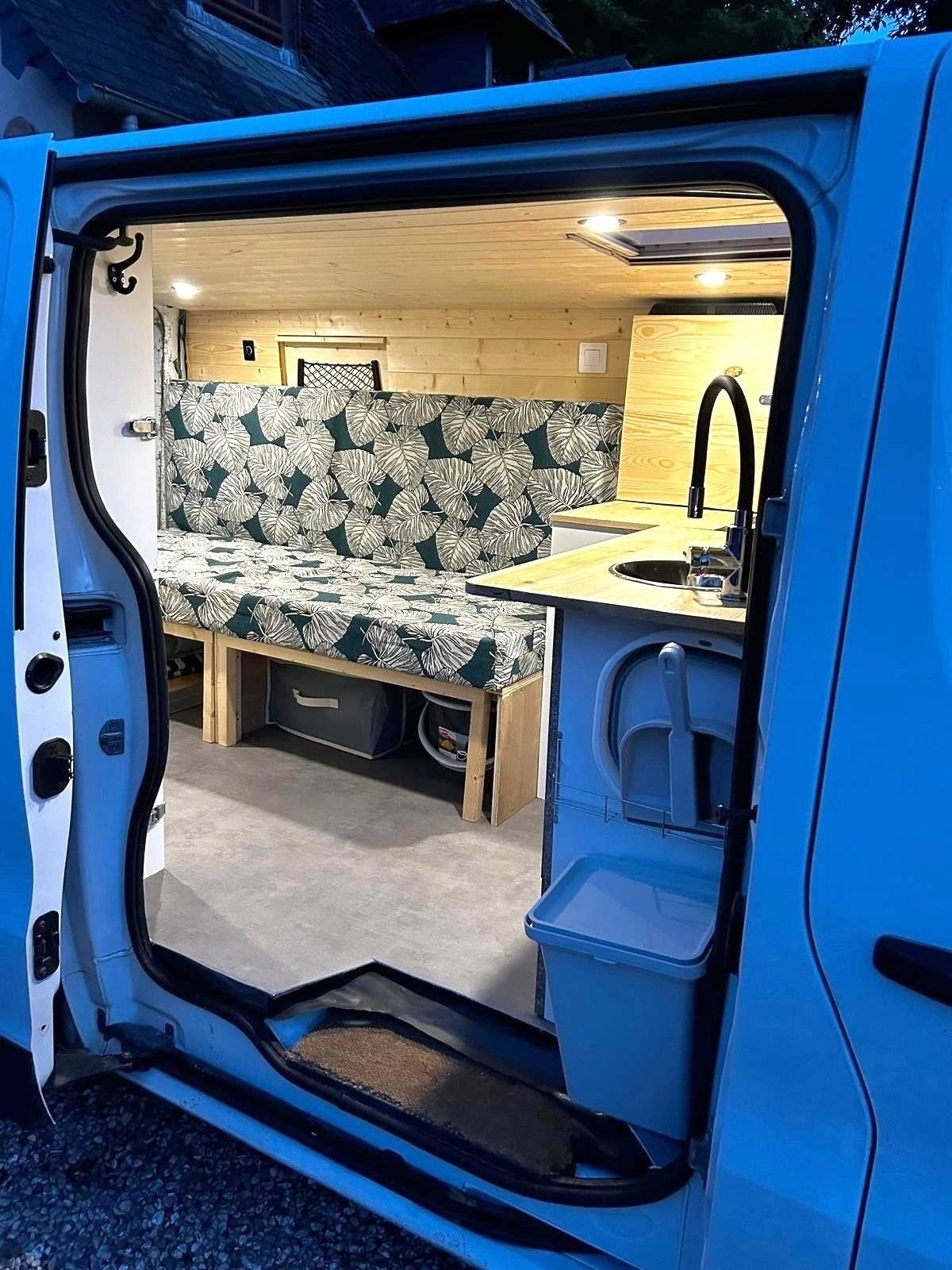 3 C Cartier/Brisebras Atalante