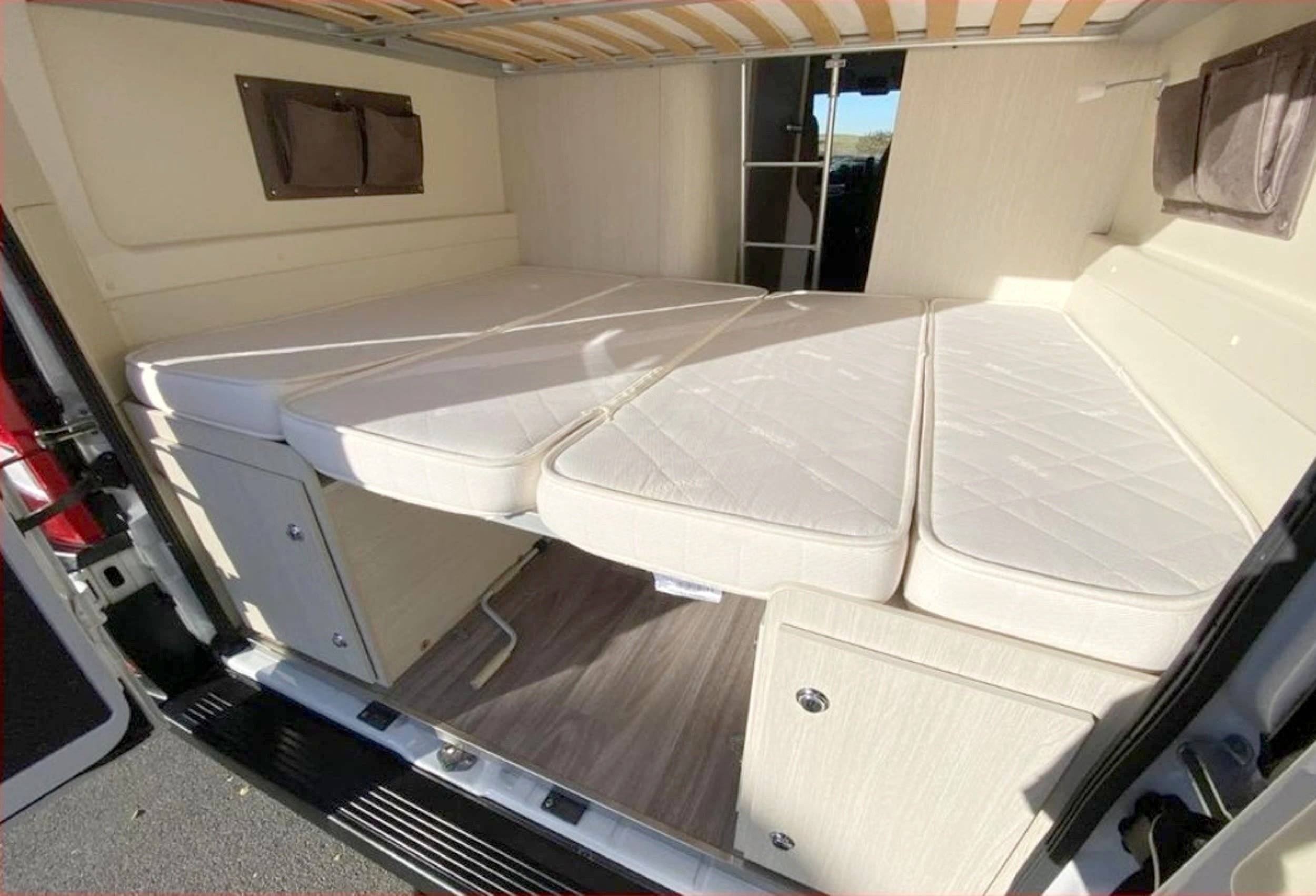 Slaapplaatsen Fiat Ducato 130 Multijet - Yescapa