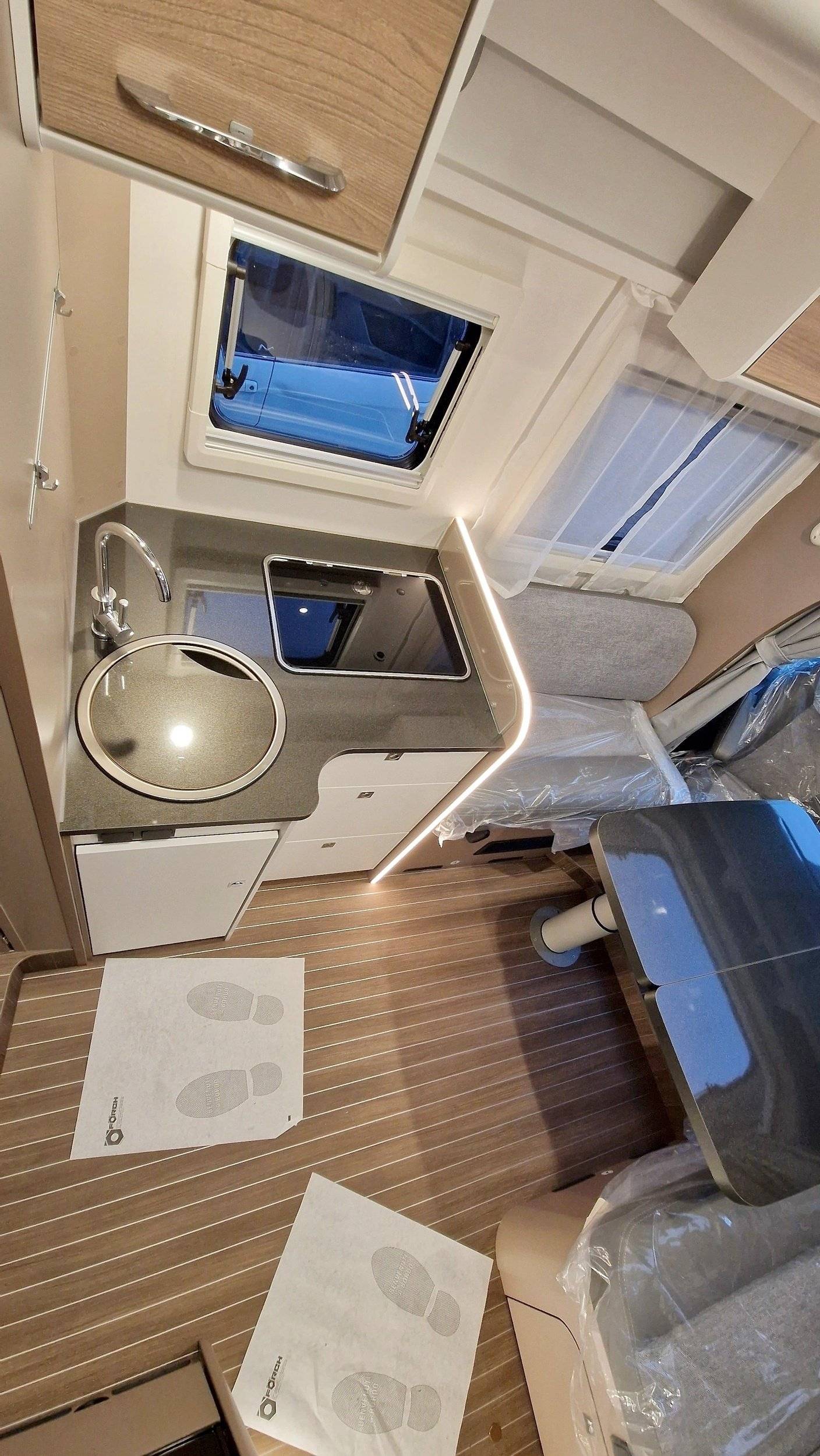 Blucamp Ocean 525