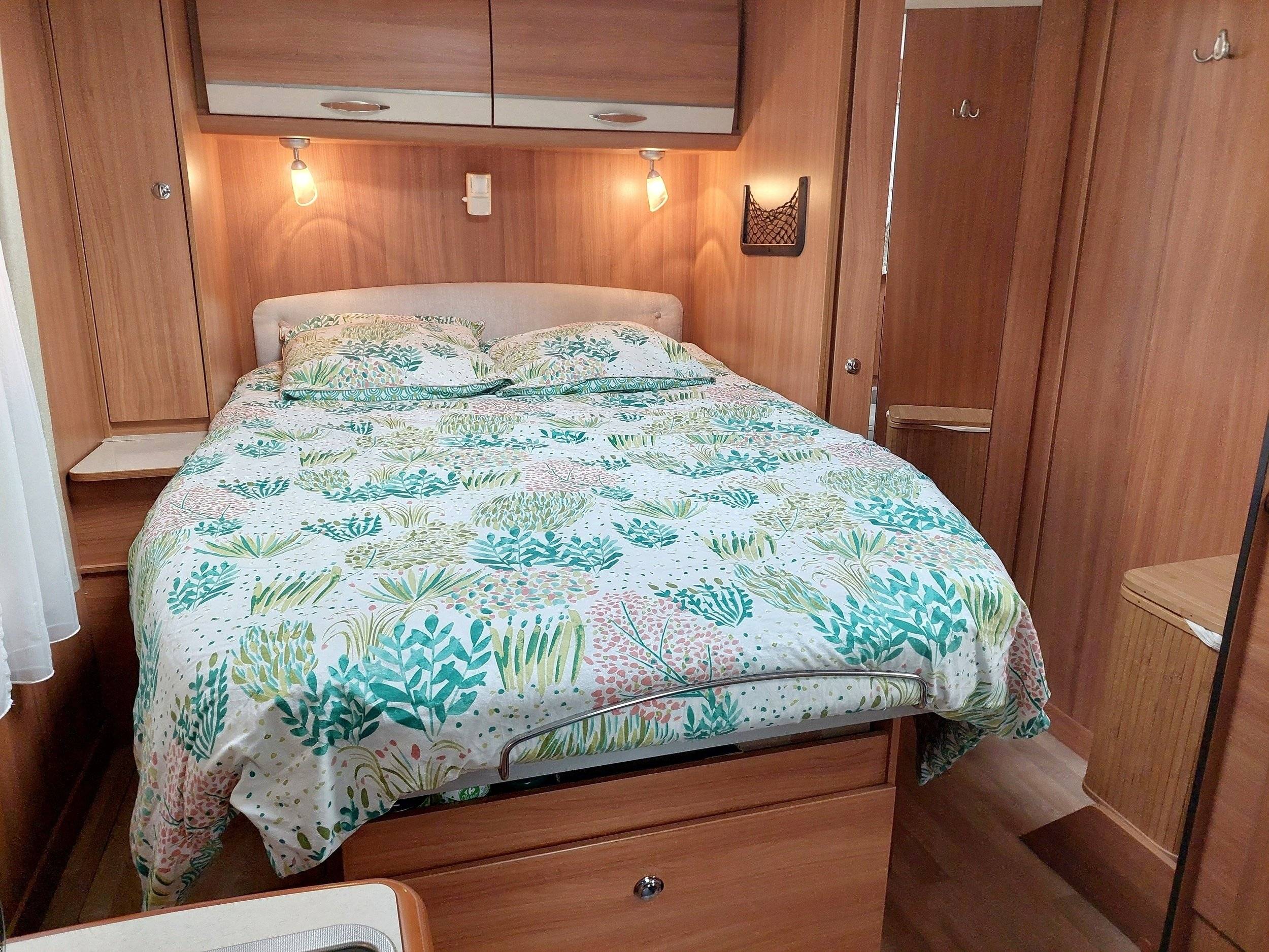 Berth Fiat FIAT DUCATO - Yescapa