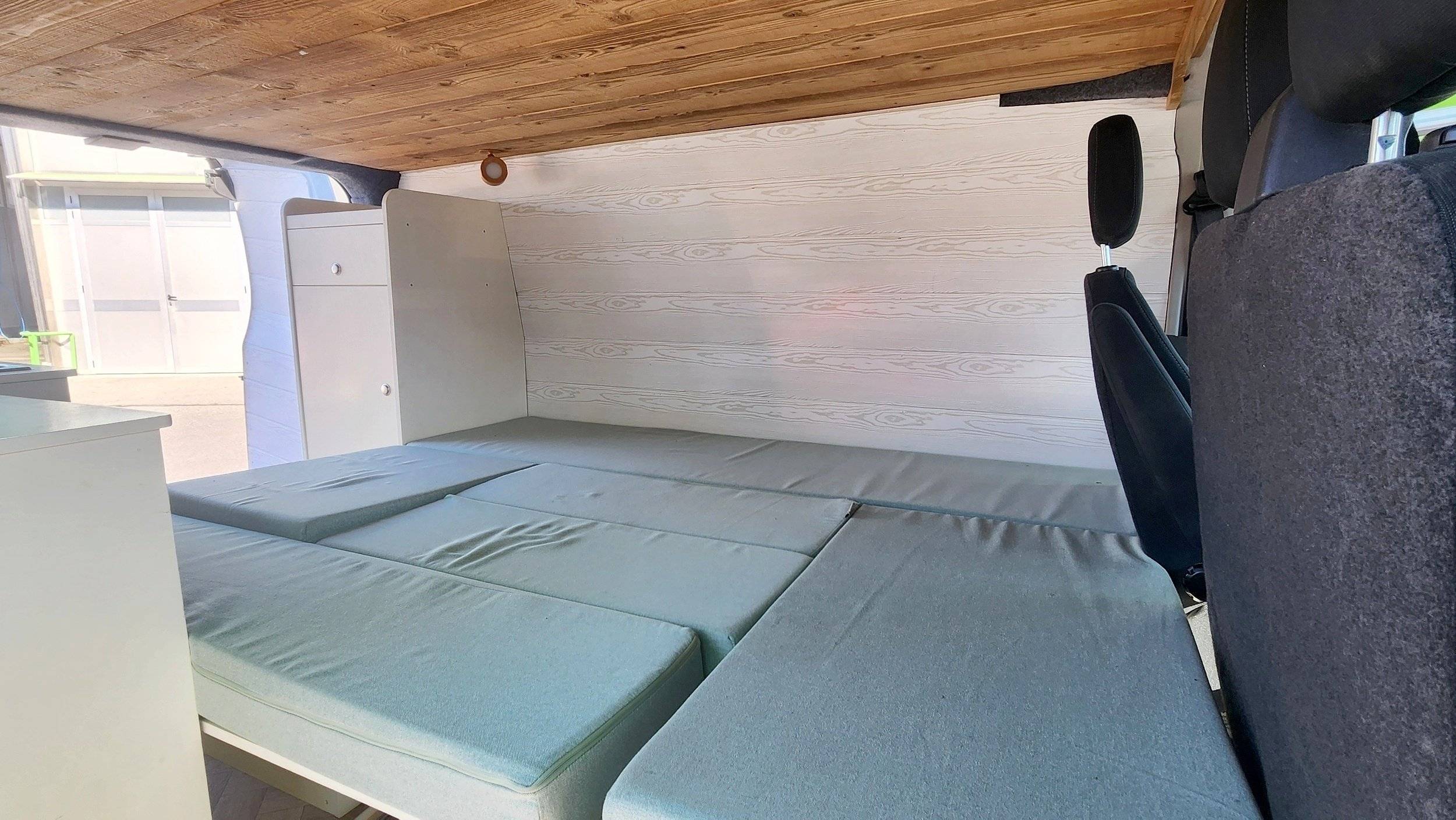 Plazas en cama Ford FORD TRANSIT CUSTOM - Yescapa