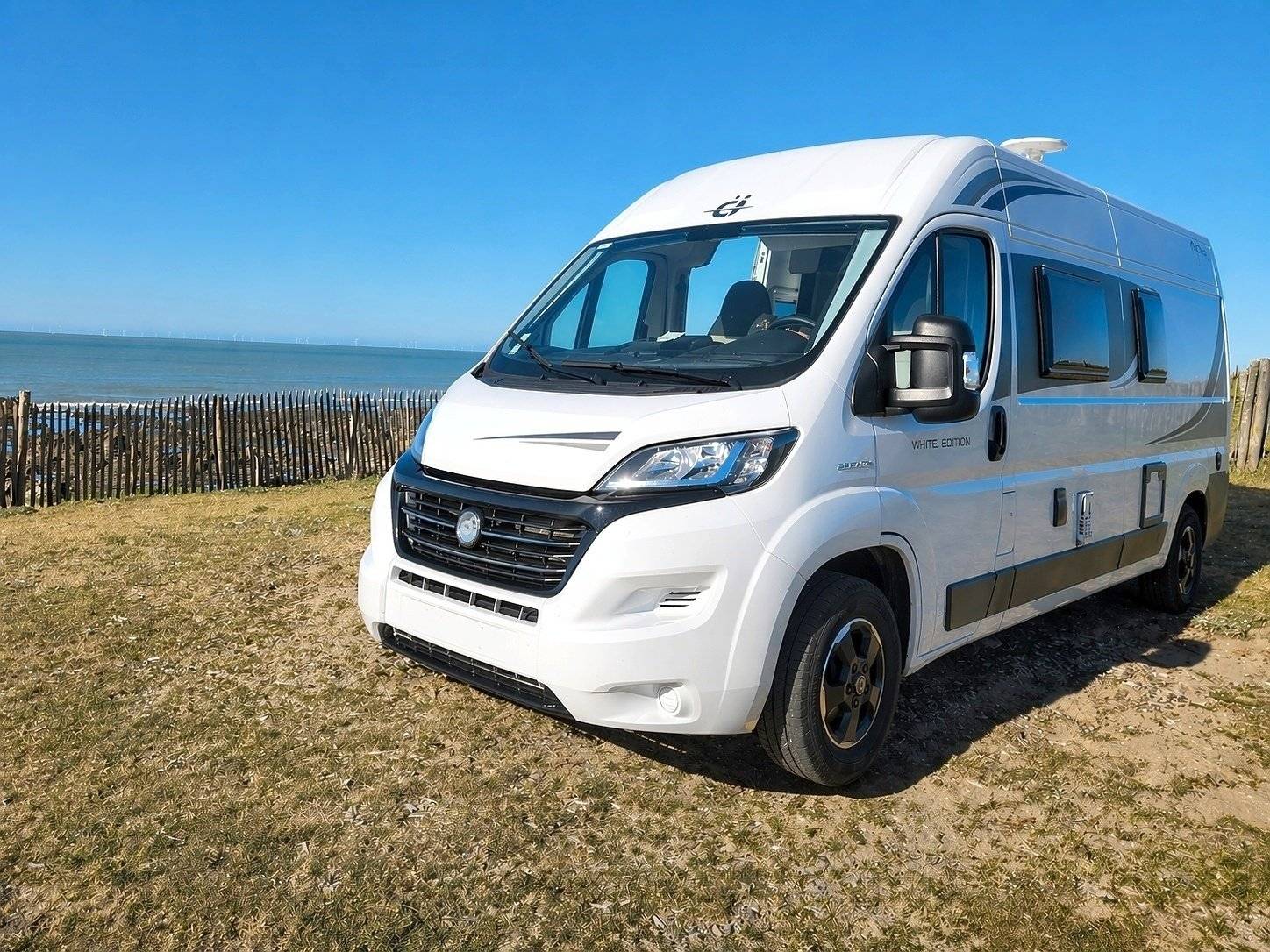 Vista del vehicle angle davanter Fiat Ducato 2,3 l Multijet 130 ch. - Yescapa