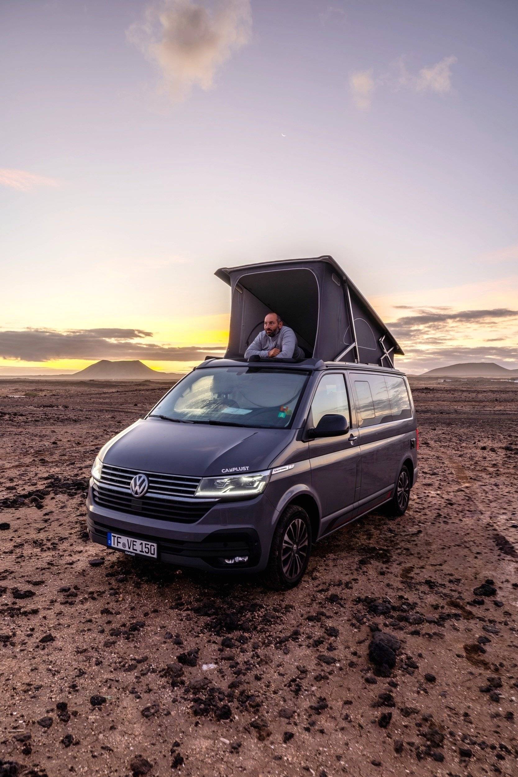 schräge Vorderansicht Volkswagen T6.1 California Ocean - Yescapa