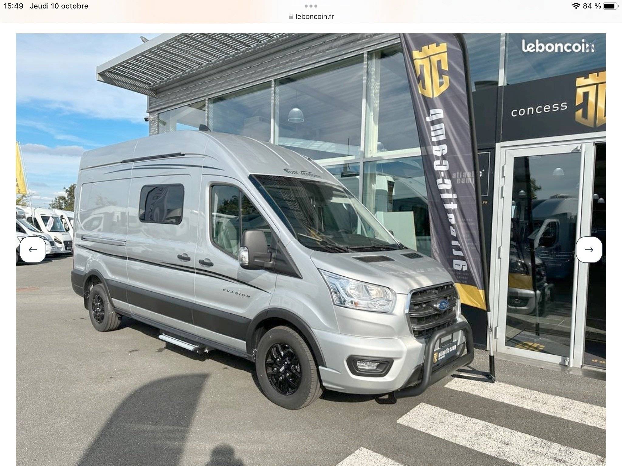 Vue avant de 3/4 Ford Ford Transit 2.0 TDCI 170 CV - Yescapa