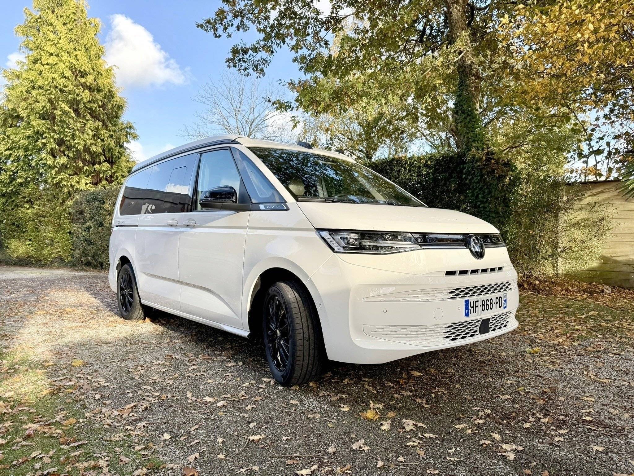 schräge Vorderansicht Volkswagen - Yescapa