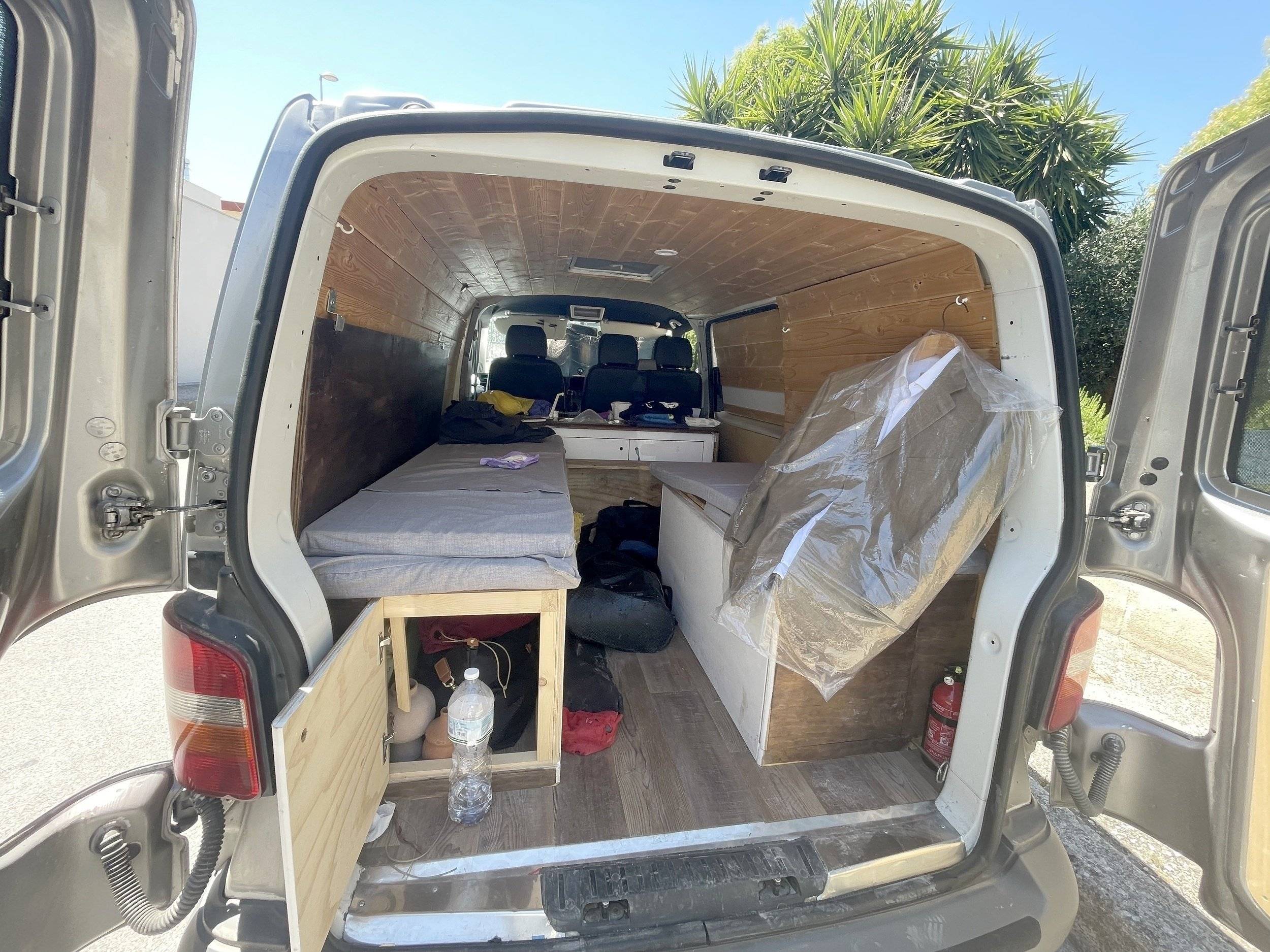 llits Volkswagen Transporter T5 2.5 TDI - Yescapa