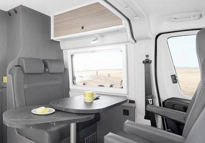 Coin repas Fiat Fiat Ducato 2.2l 140 CV AUTOMATIQUE - Yescapa