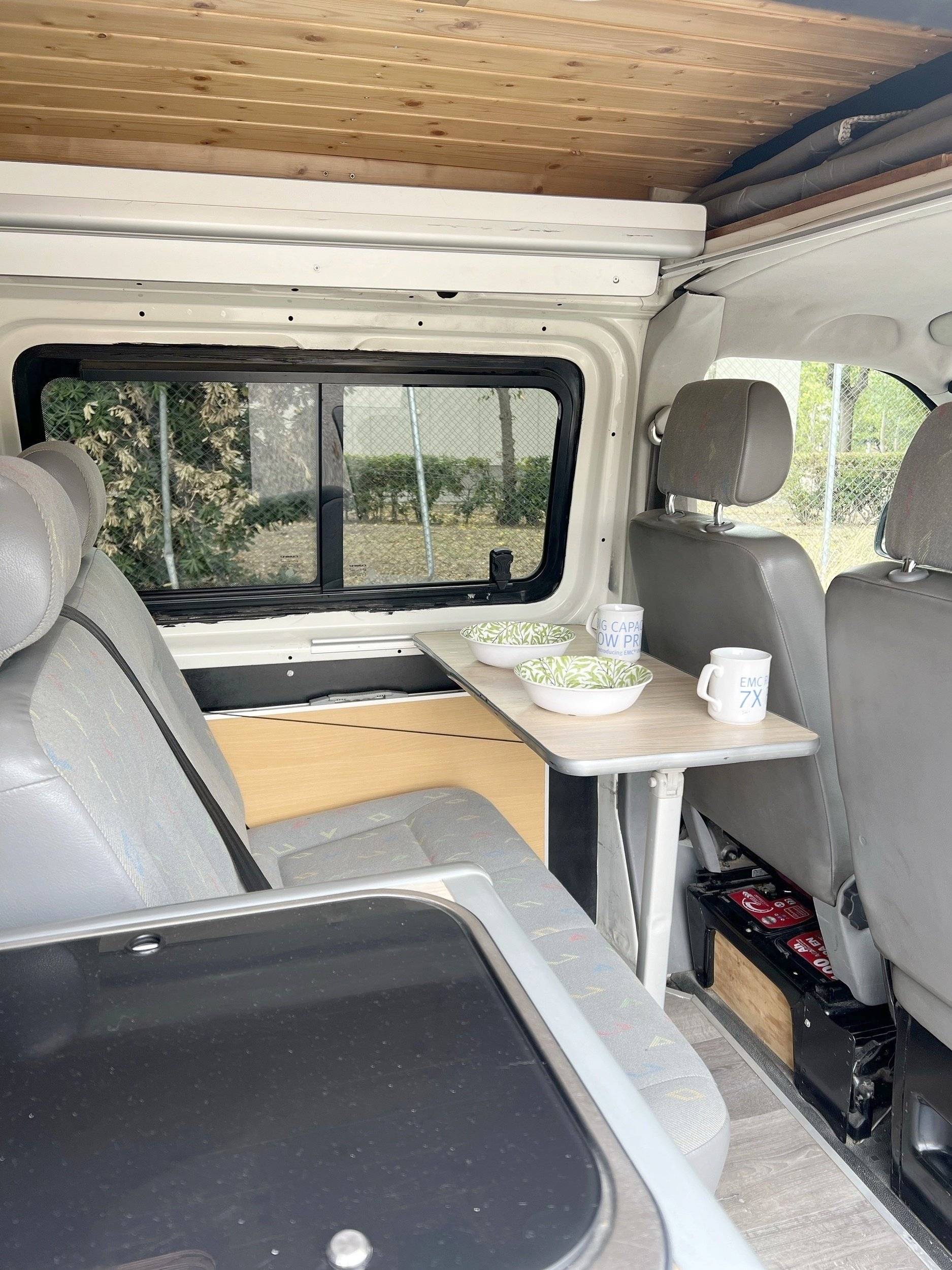 Volkswagen Transporter T5 2.5 TDI