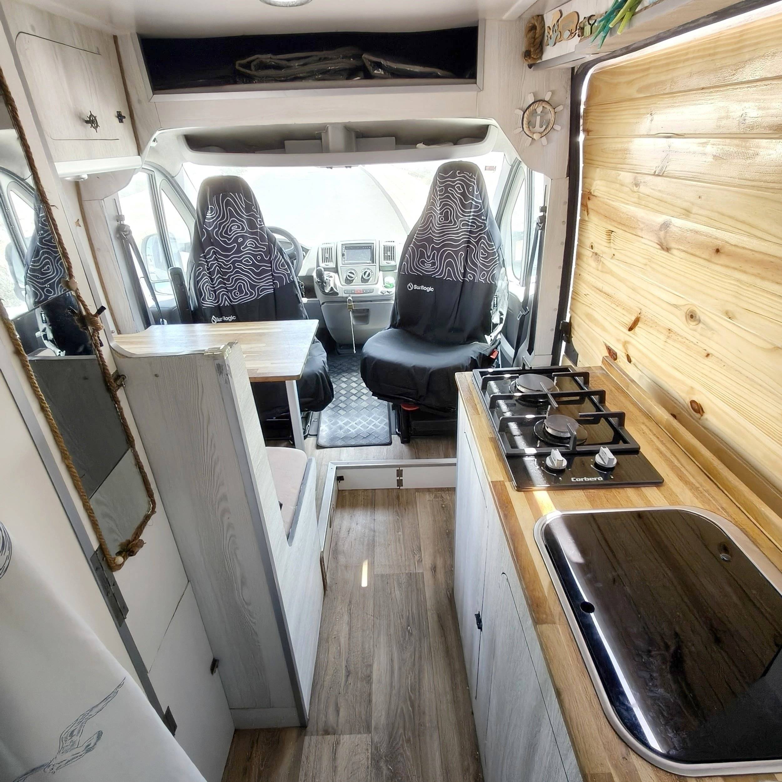Peugeot Boxer 2,2 l 120 ch.