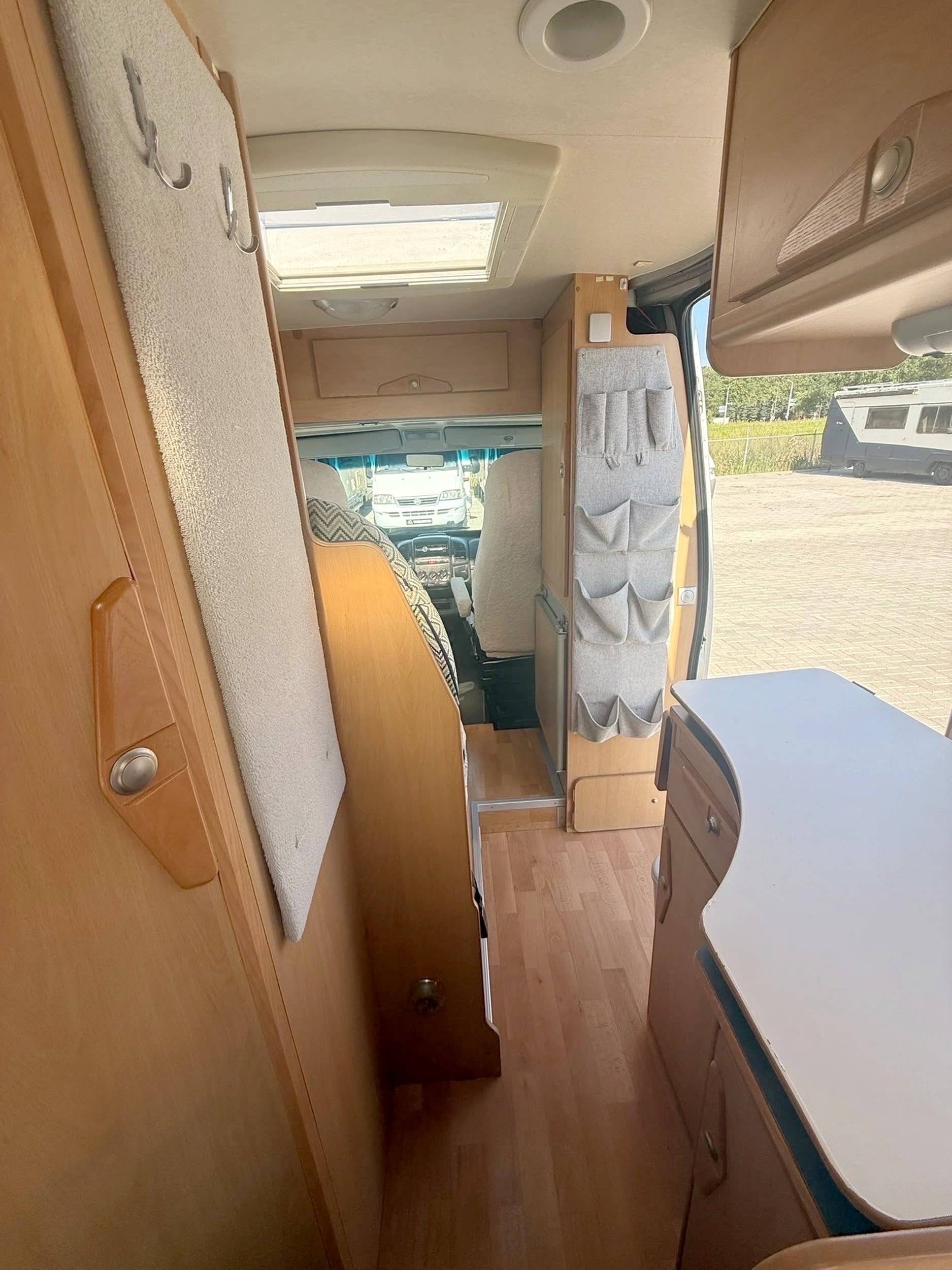 Adria 4 Twin