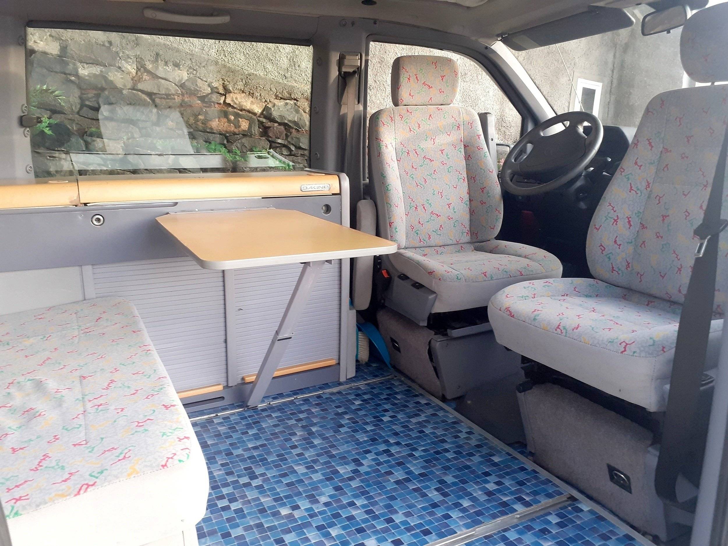Dining Area Mercedes Mercedes vito - Yescapa