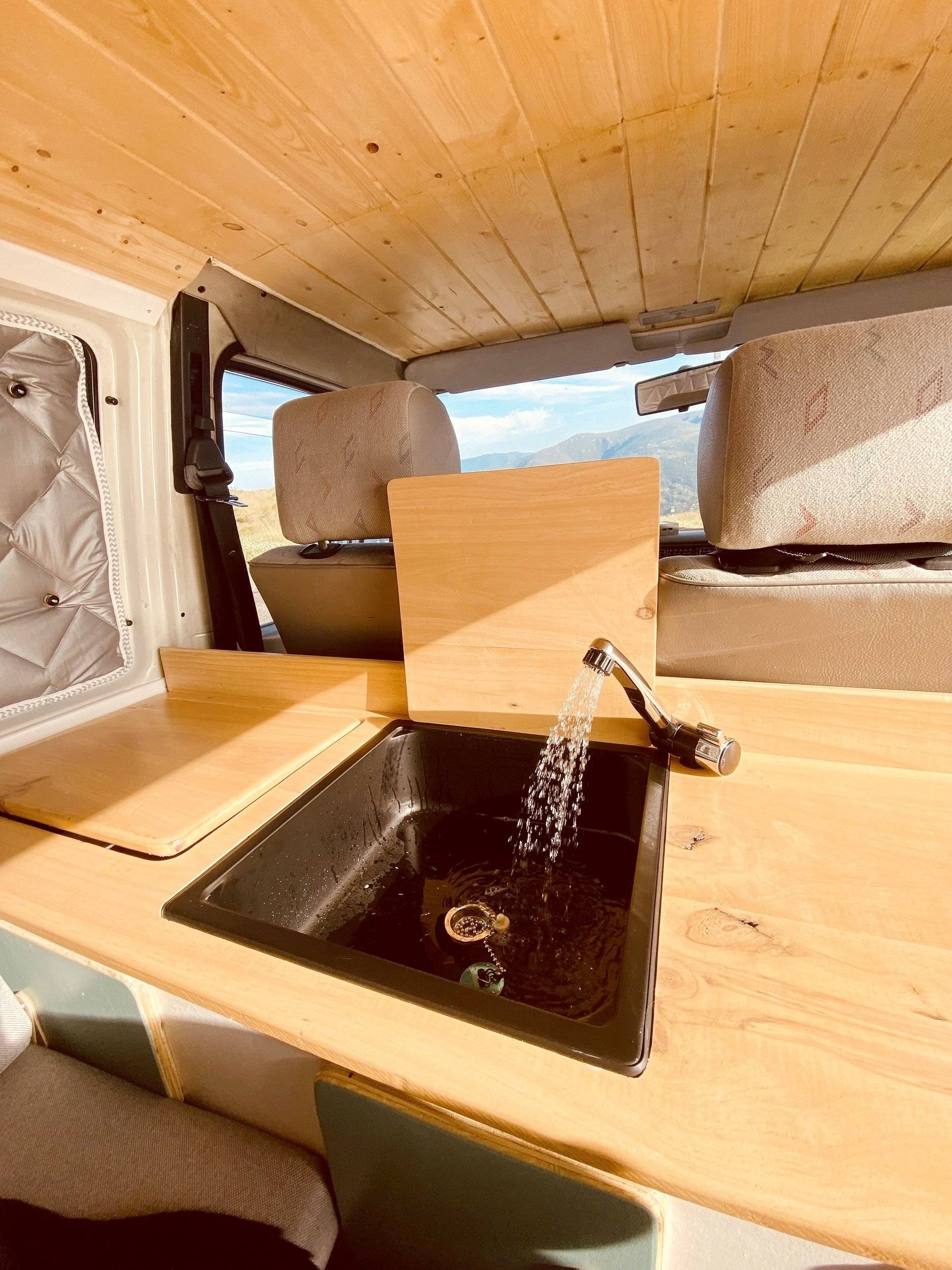 Kochnische Volkswagen T4 - Yescapa
