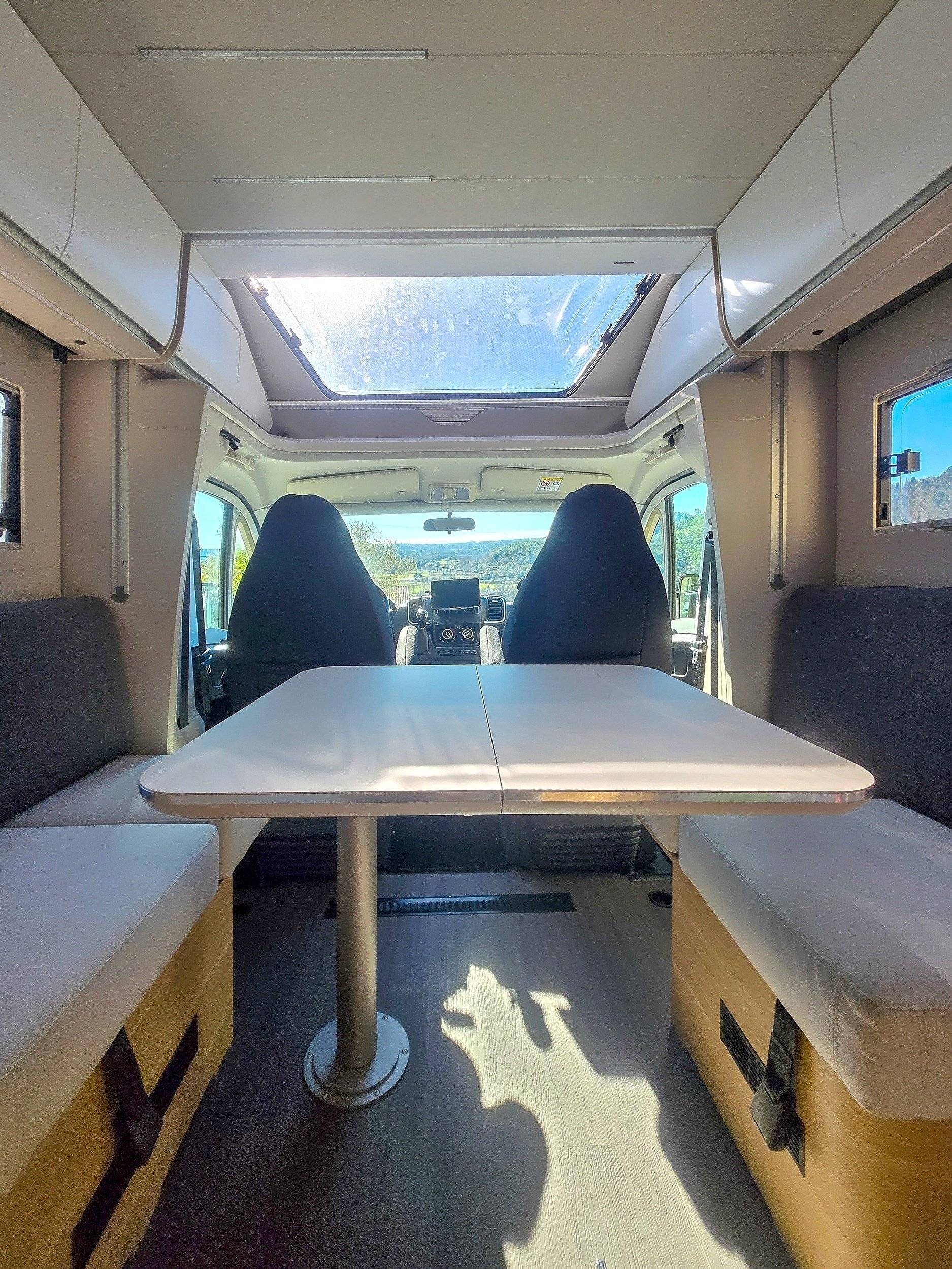 Adria Adria matrix plus 670 DC