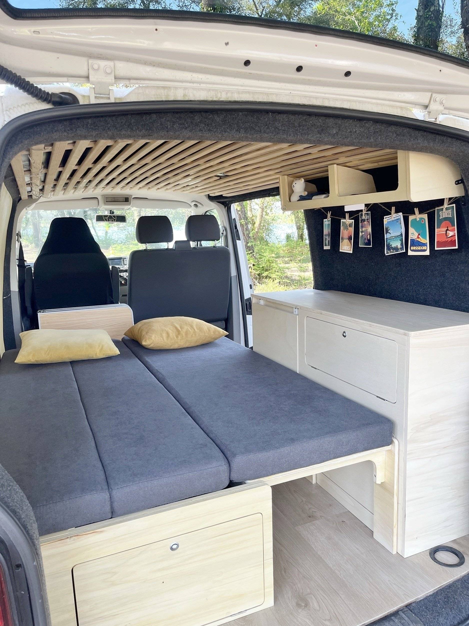 Schlafplätze Volkswagen T5 Transporter 2,0 TDI 114cv - Yescapa