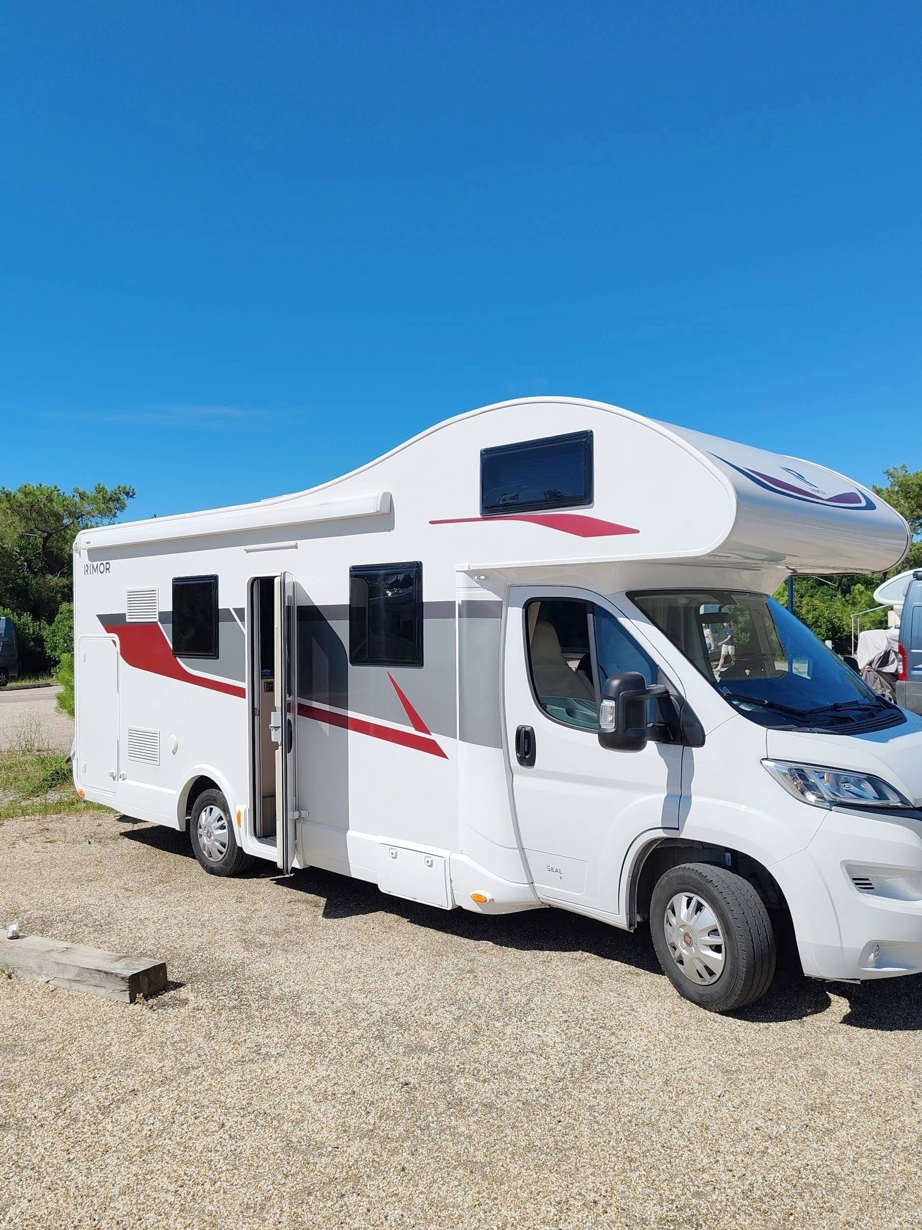 Vista del vehicle angle davanter  - Yescapa