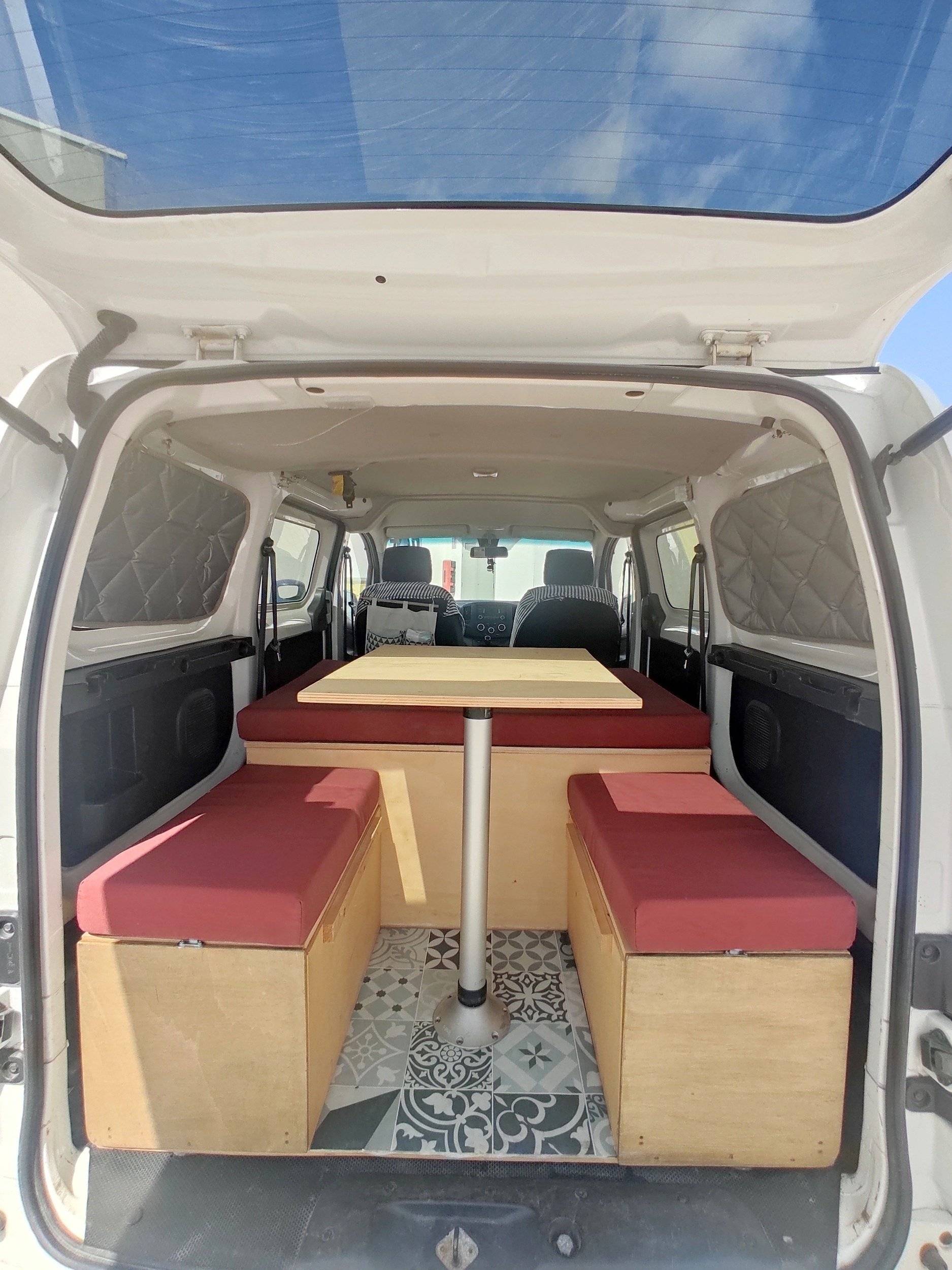 Comedor Nissan - Yescapa