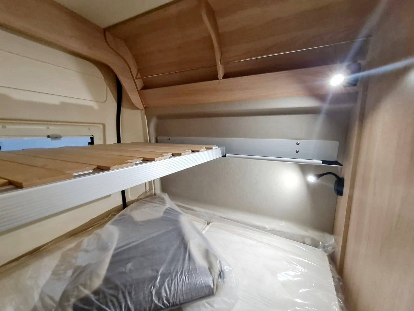 Berth Peugeot Peugeot boxer 149 CH - Yescapa