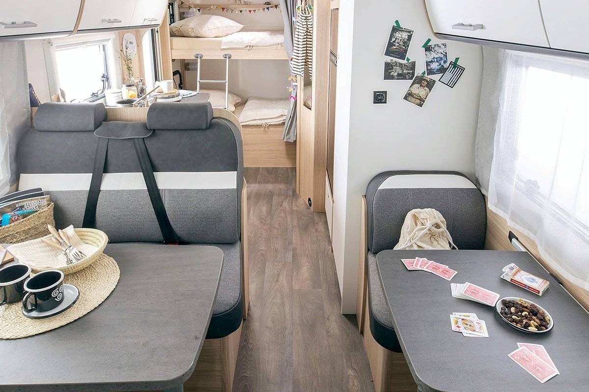 Dinette Sunlight A 72 - Yescapa
