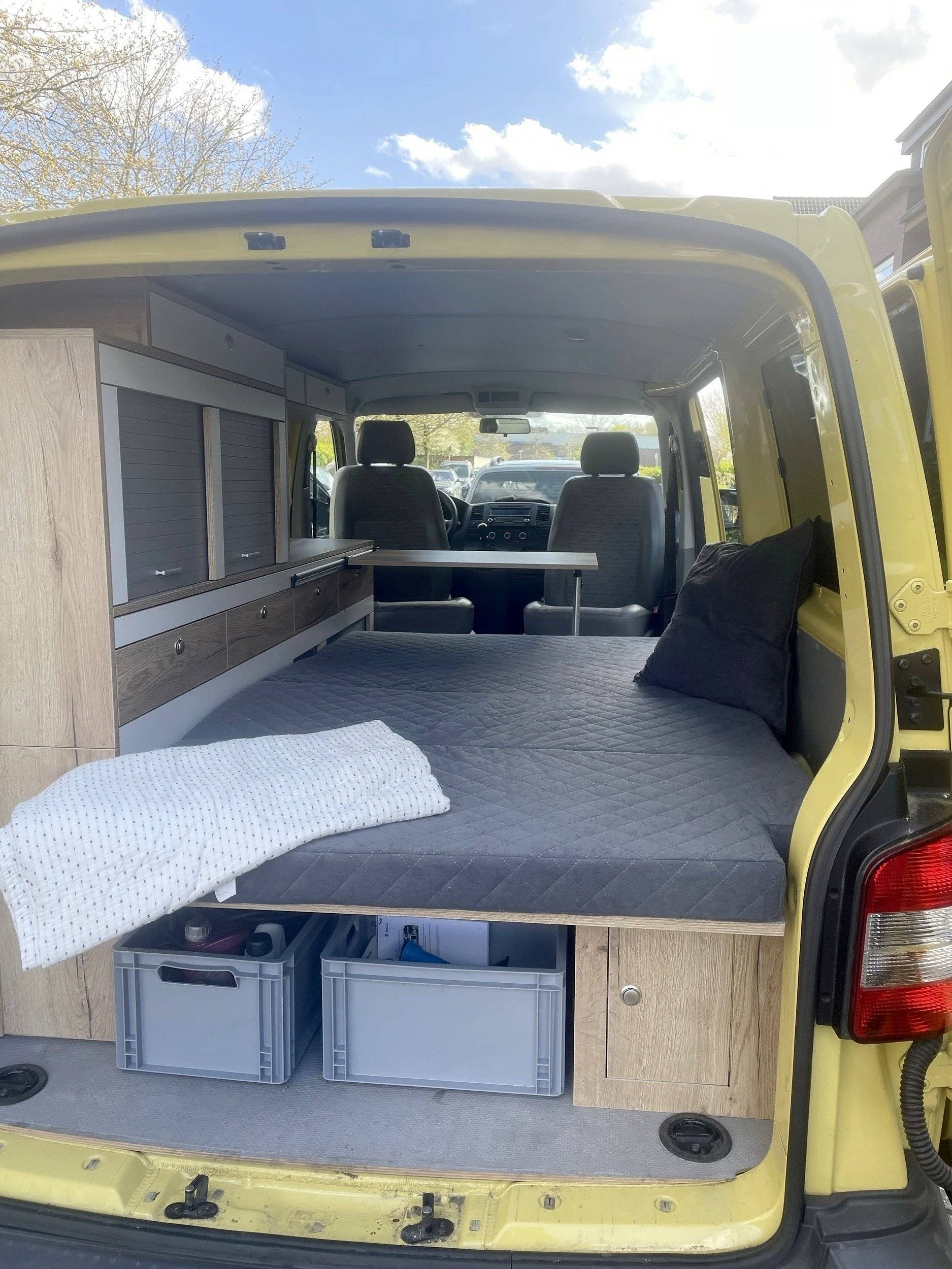 Volkswagen T5 2 l 84 ch