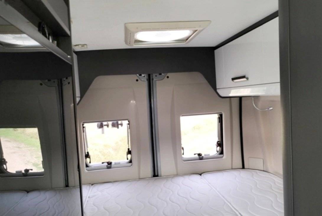 Mclouis Van 3 Maxi Prestige