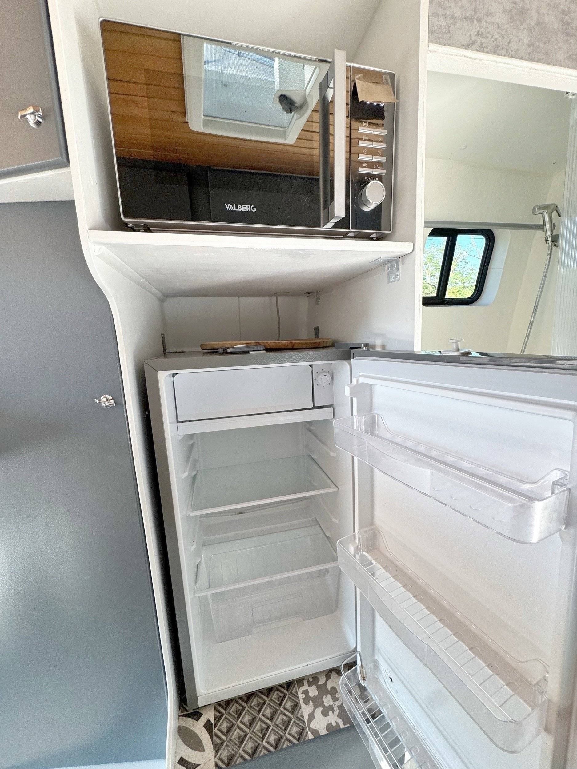 3 C Cartier/Brisebras Atalante