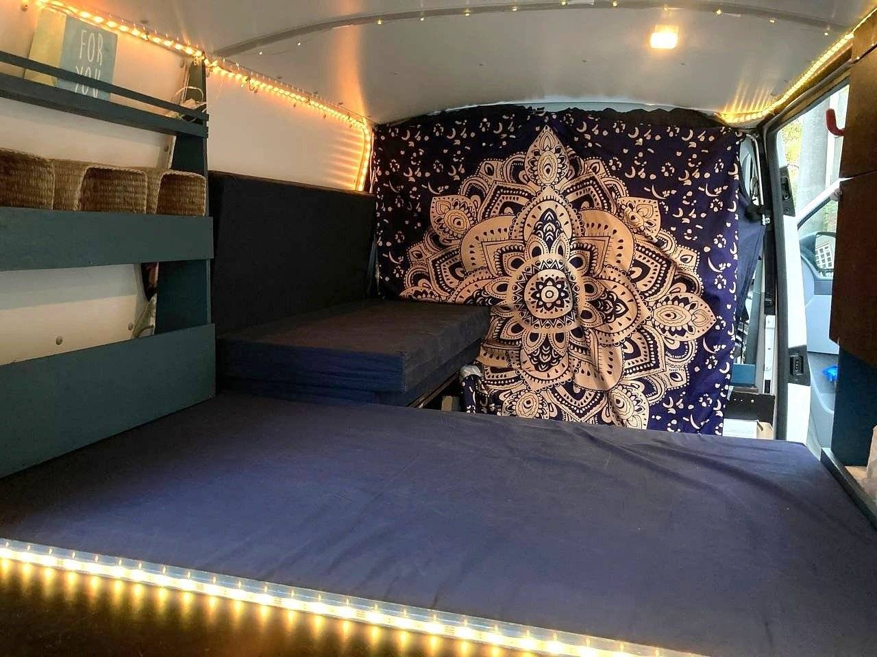 Berth Volkswagen Volkswagen Transporter - Yescapa